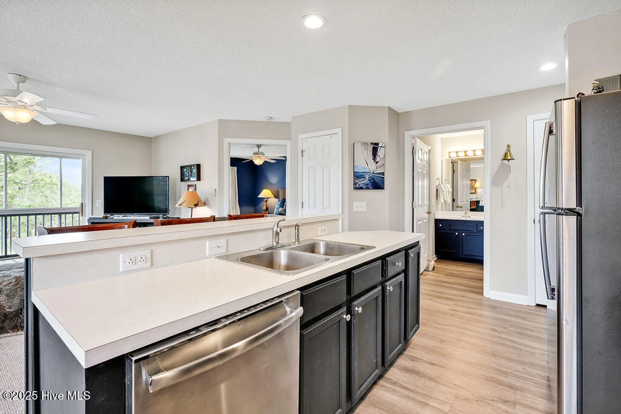 Property Slideshow image 10 of 125 | 3350 club villa dr 105, Southport, NC, 28461