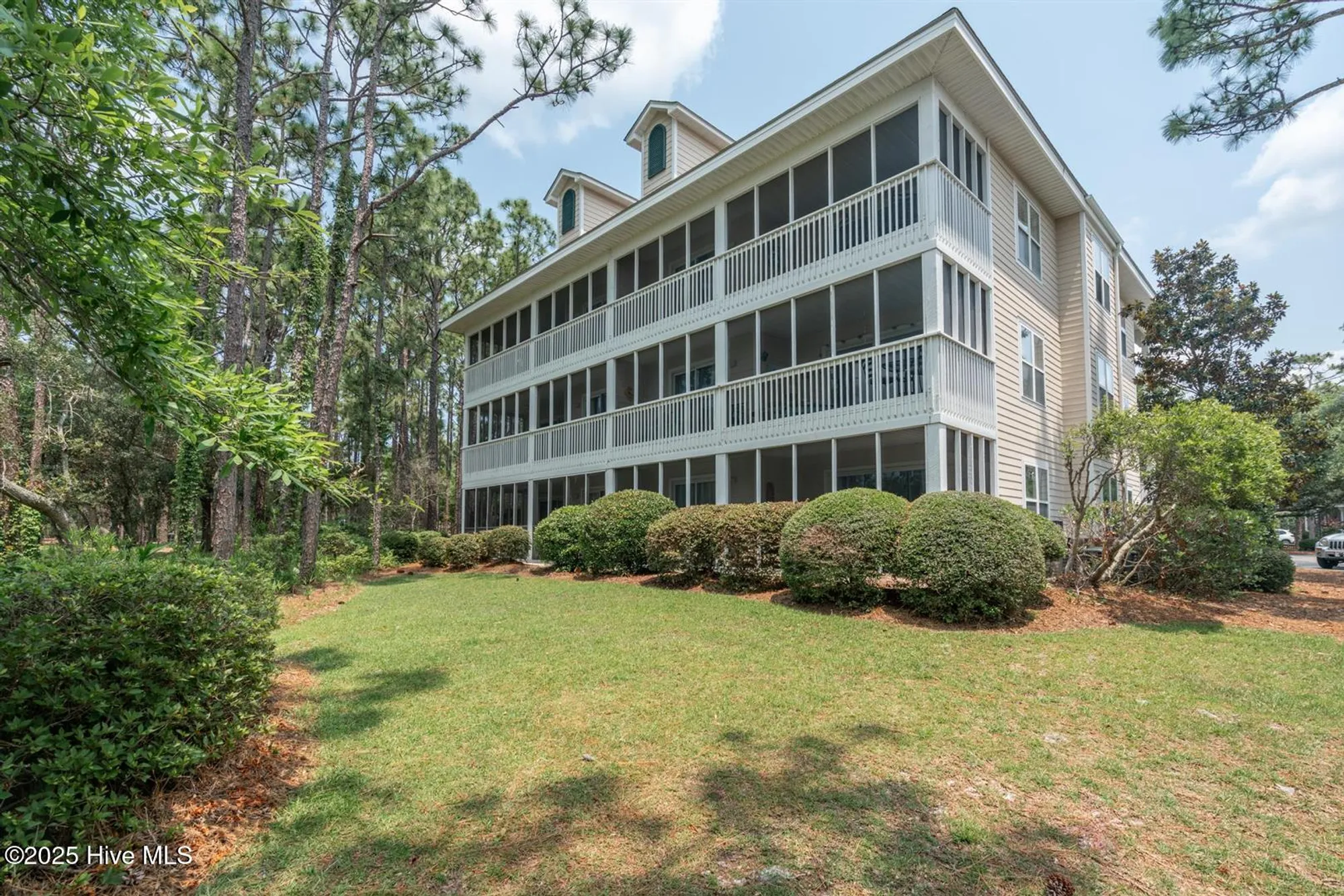 Property Slideshow image 29 of 34 | 3350 club villa dr 104, Southport, NC, 28461