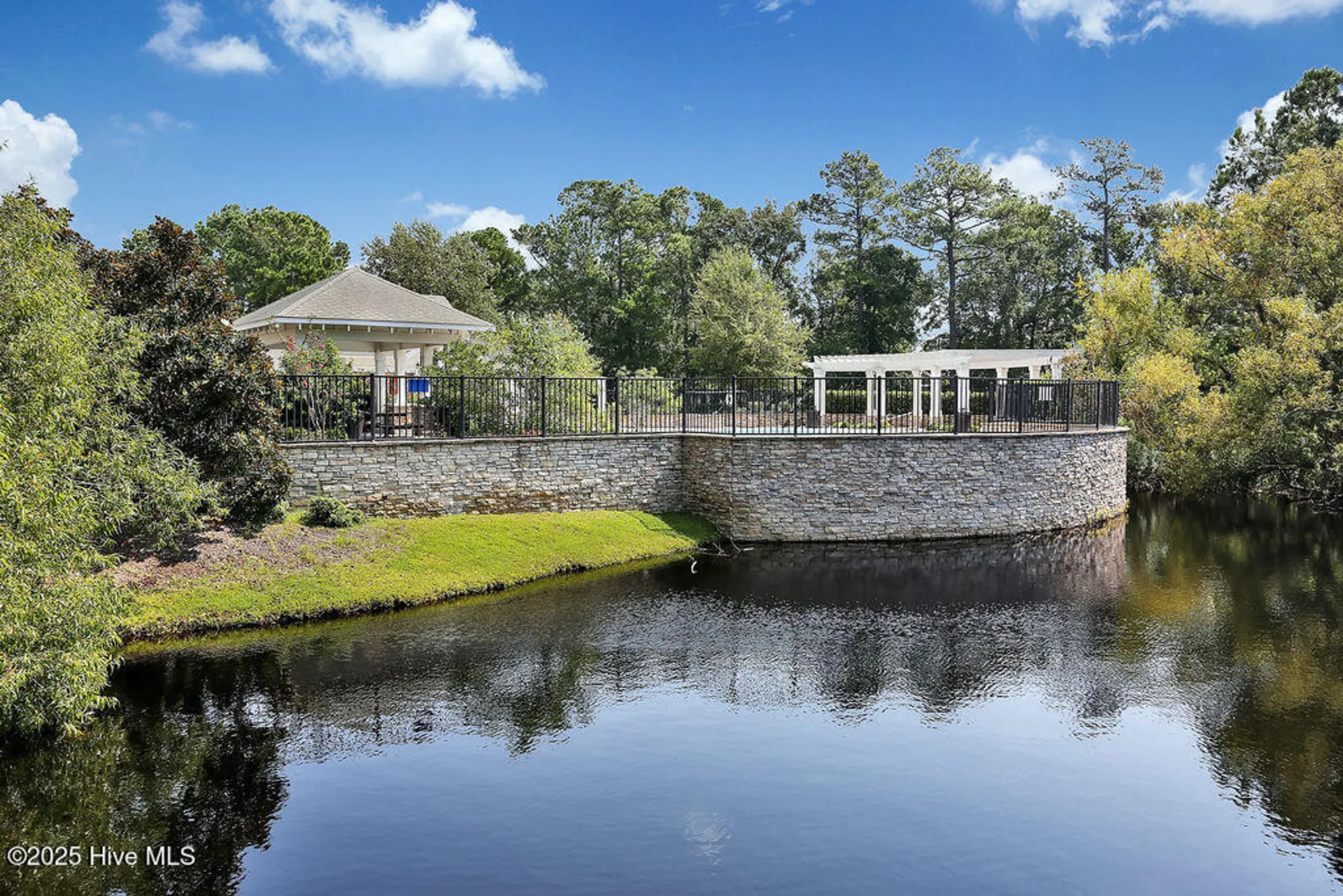 Property Slideshow image 52 of 125 | 3350 club villa dr 105, Southport, NC, 28461