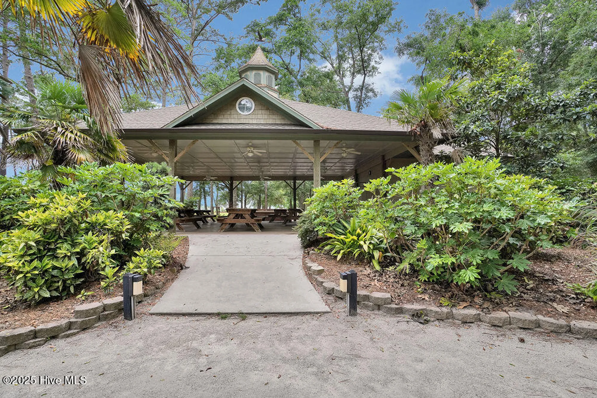 Property Slideshow image 107 of 125 | 3350 club villa dr 105, Southport, NC, 28461