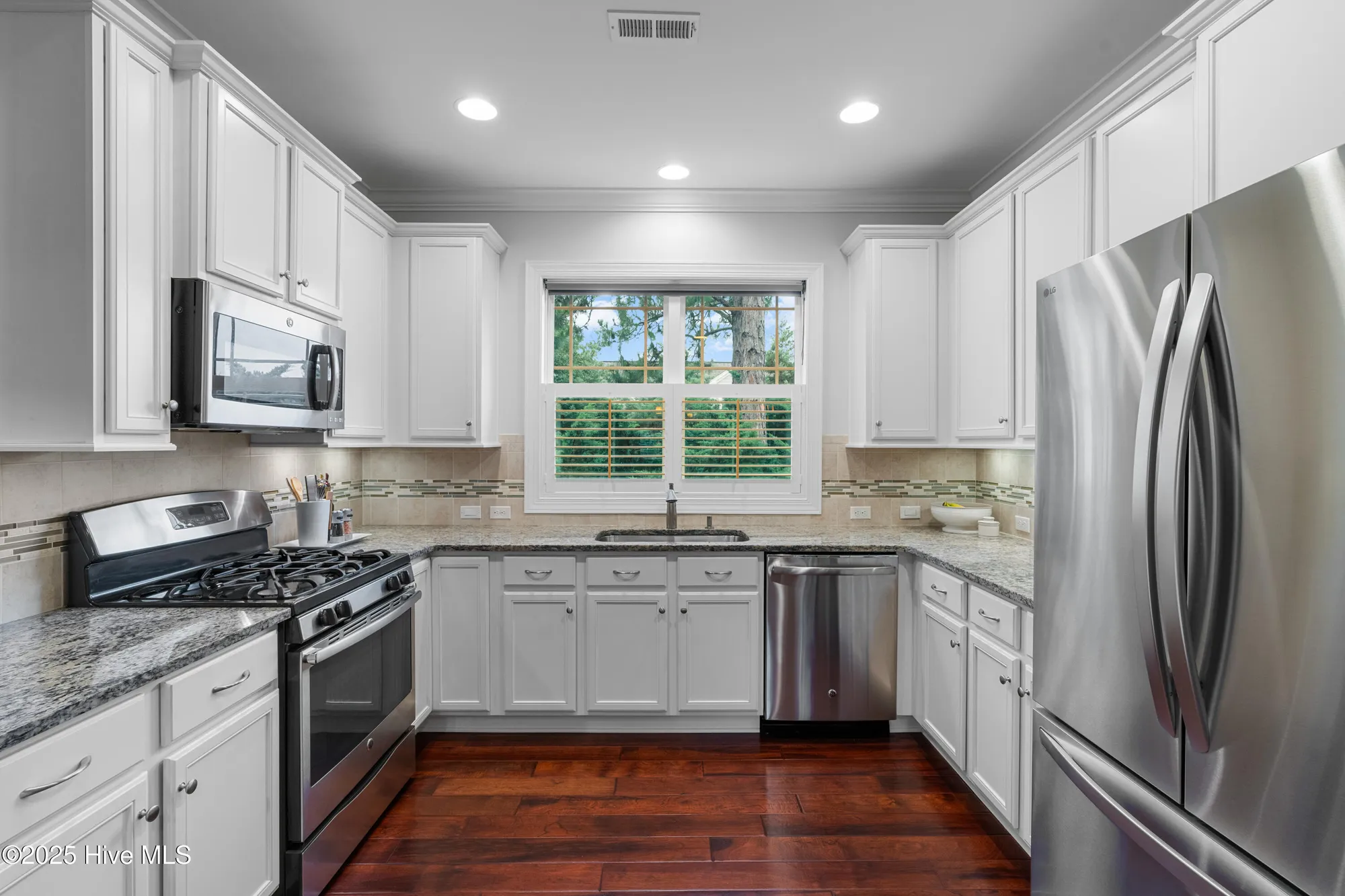 Property Slideshow image 24 of 80 | 2584 parkridge dr, Southport, NC, 28461