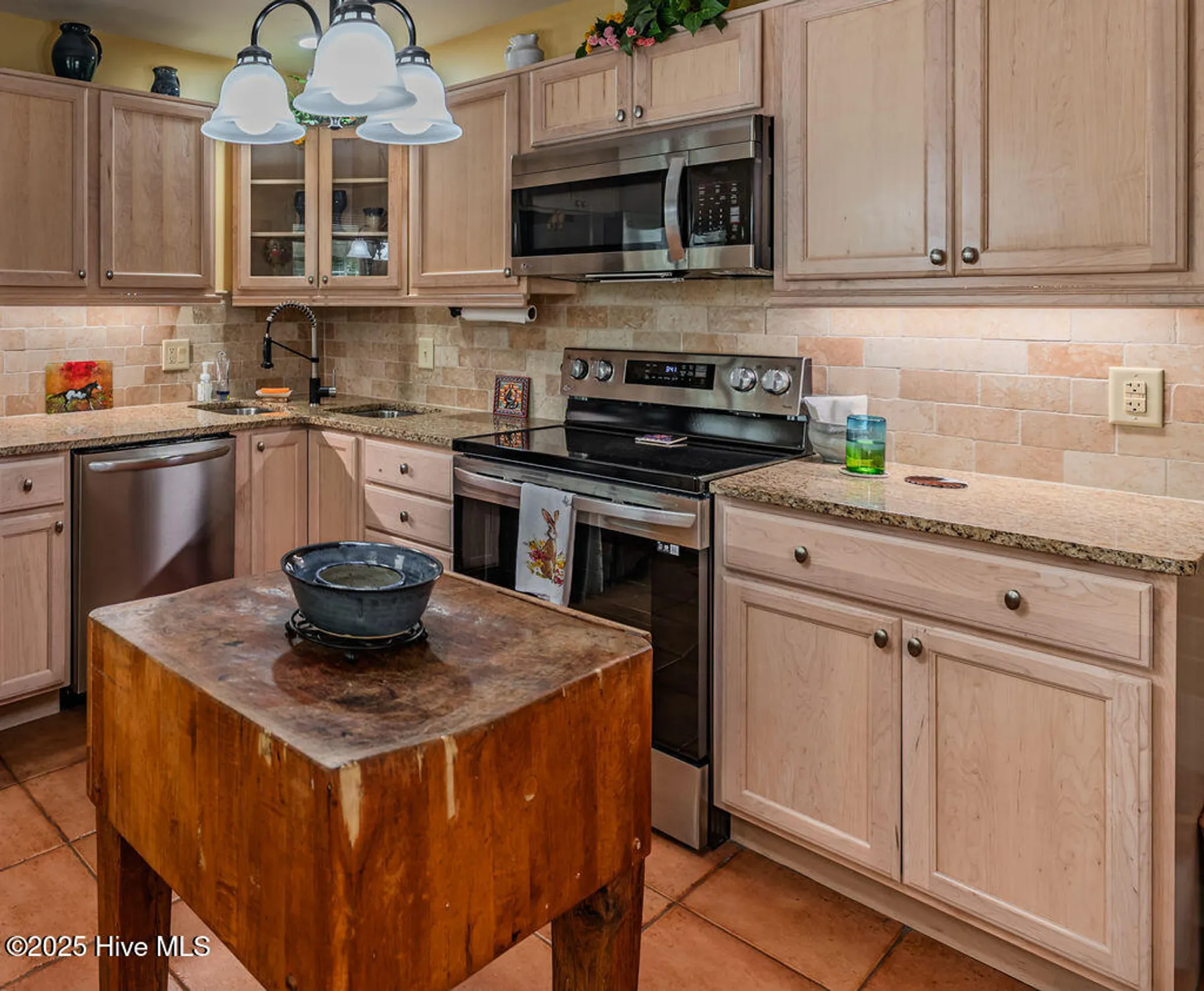 Property Slideshow image 12 of 49 | 44 village green cir, Southern Pines, NC, 28387