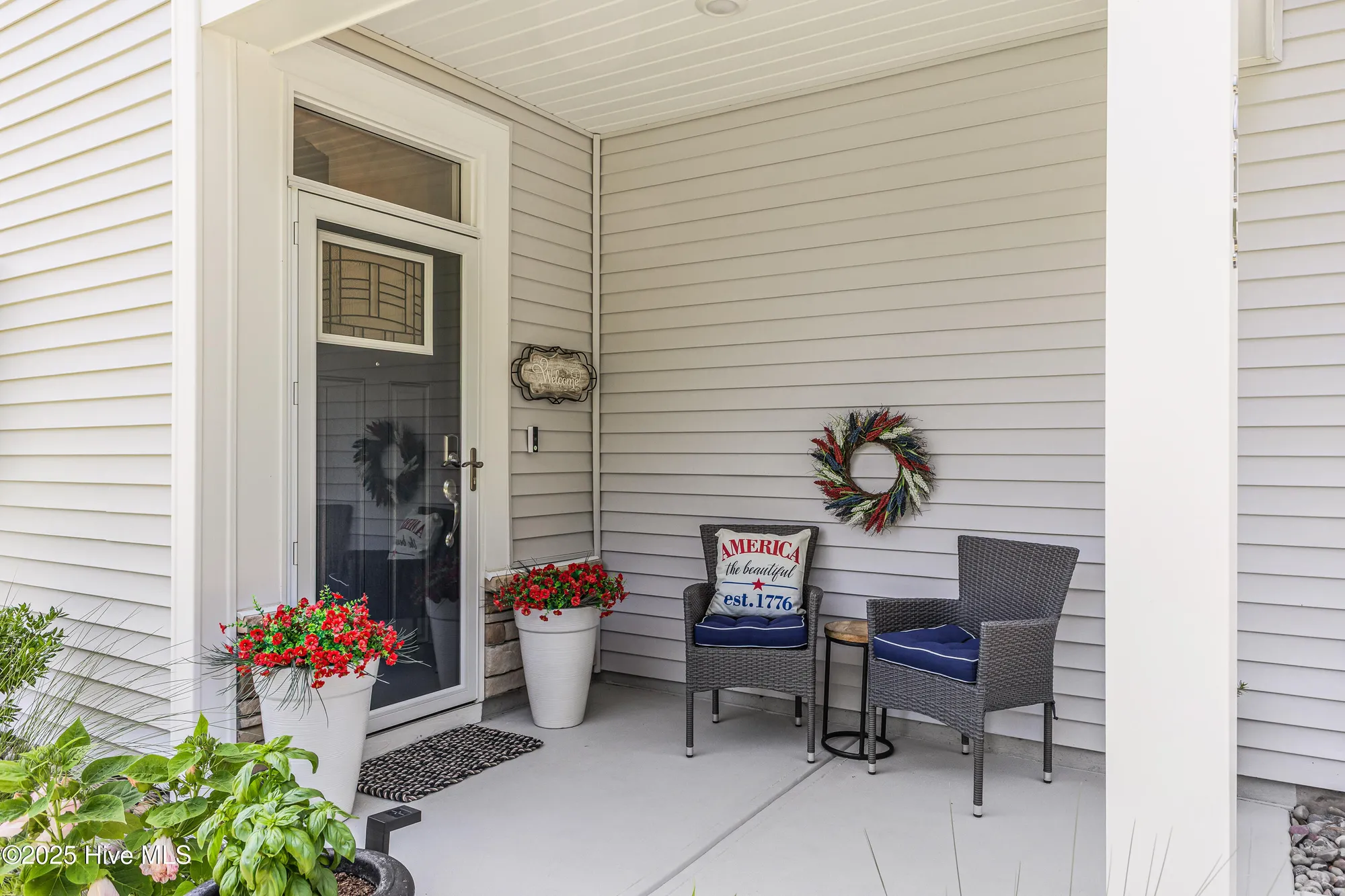 Property Slideshow image 4 of 43 | 215 vivian st nw, Calabash, NC, 28467