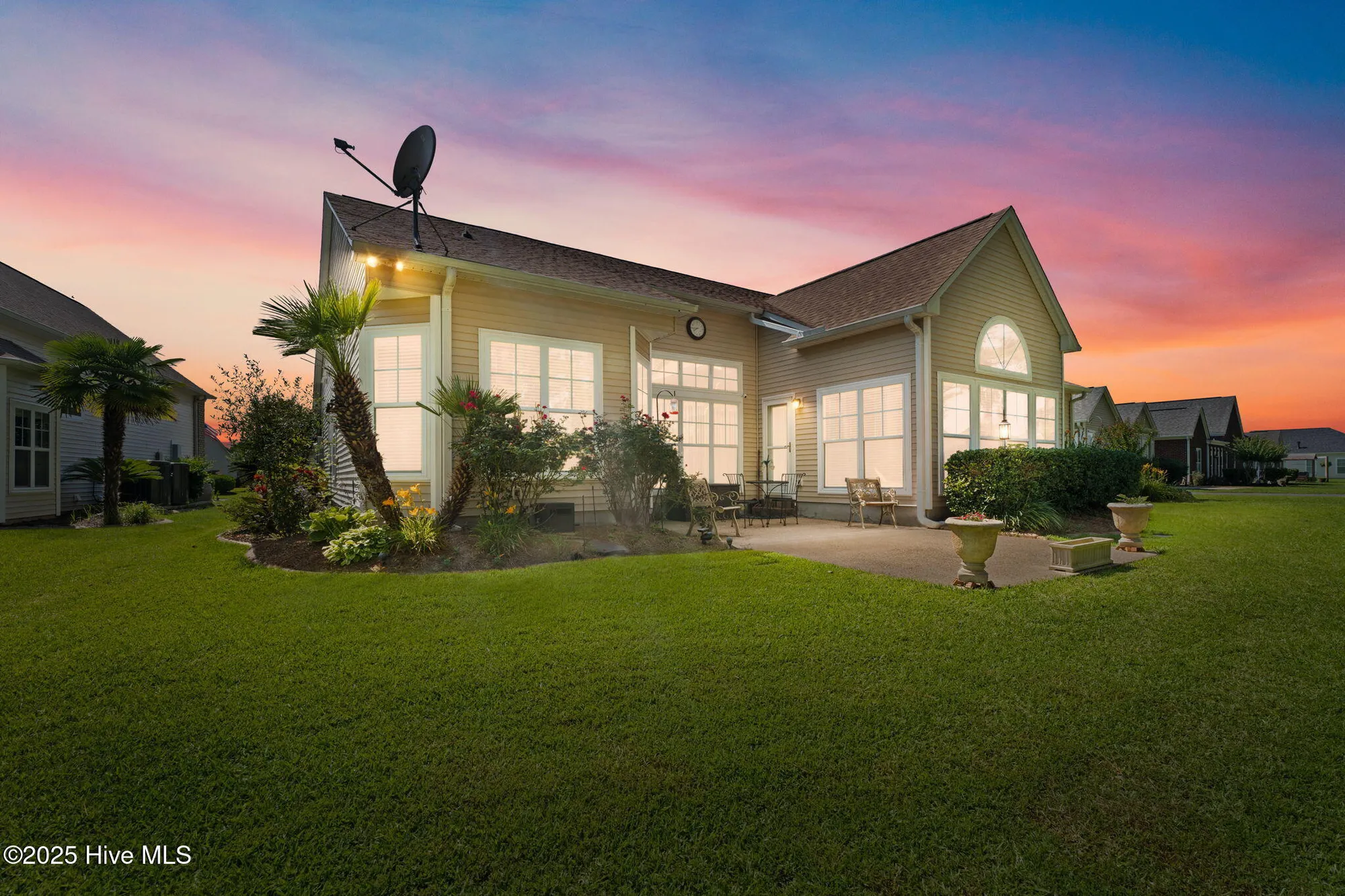 Property Slideshow image 5 of 75 | 923 meadowlands trl, Calabash, NC, 28467