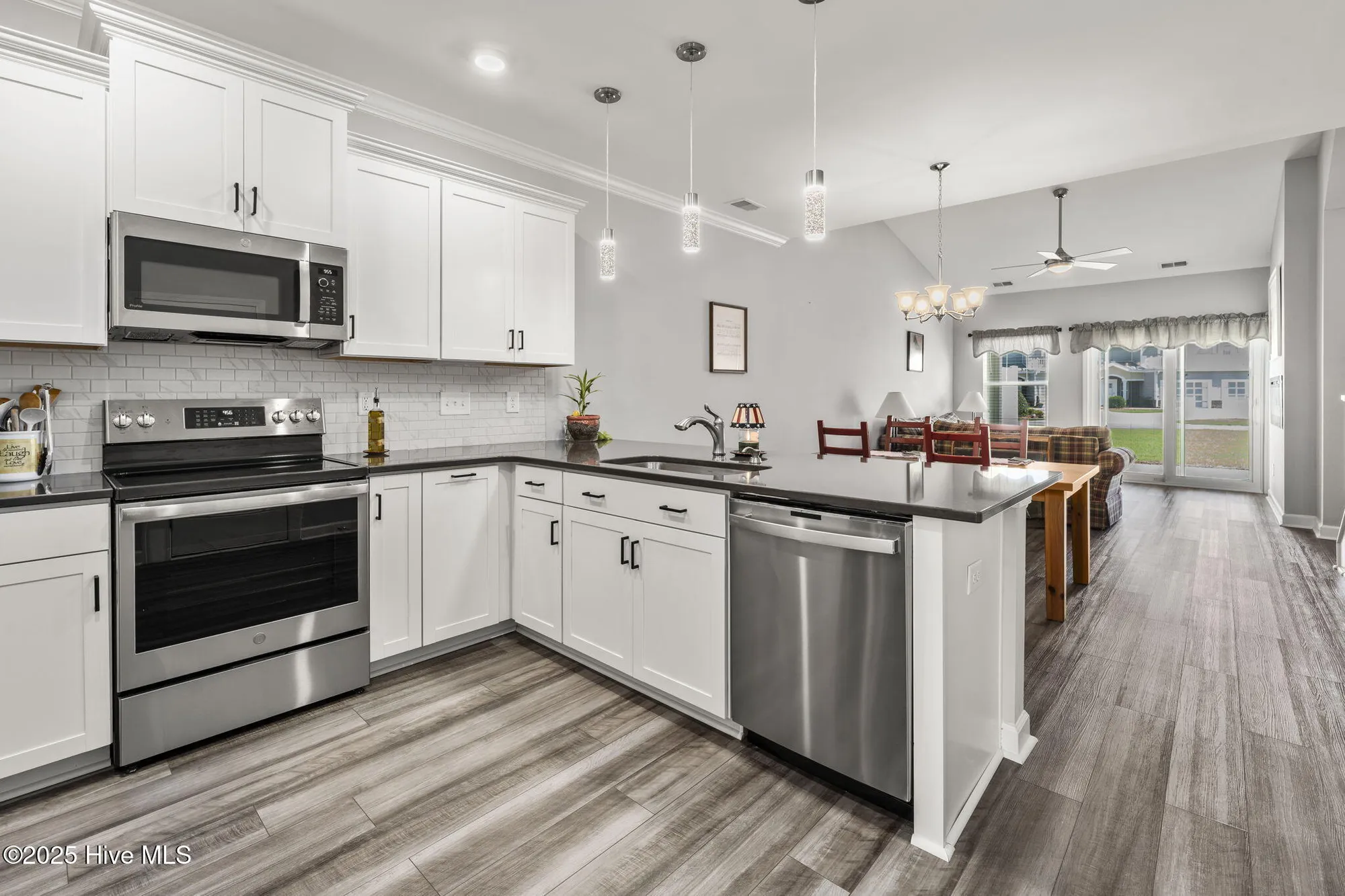 Property Slideshow image 3 of 42 | 8840 radcliff dr nw, Calabash, NC, 28467