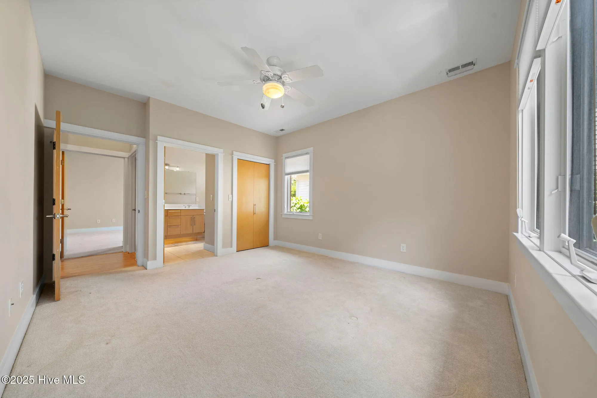 Property Slideshow image 29 of 76 | 2945 moorings way, Southport, NC, 28461