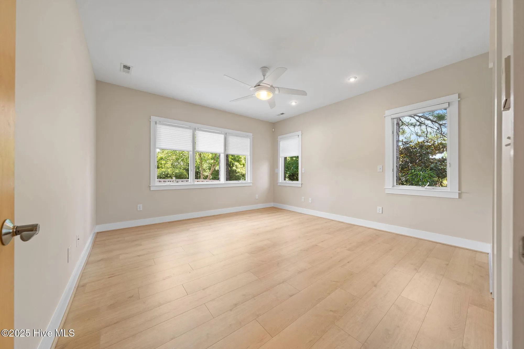 Property Slideshow image 23 of 76 | 2945 moorings way, Southport, NC, 28461