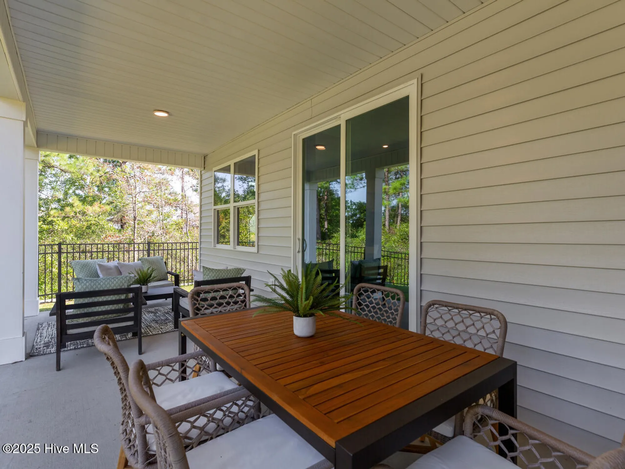 Property Slideshow image 33 of 49 | 1144 indigo bunting dr, Leland, NC, 28451