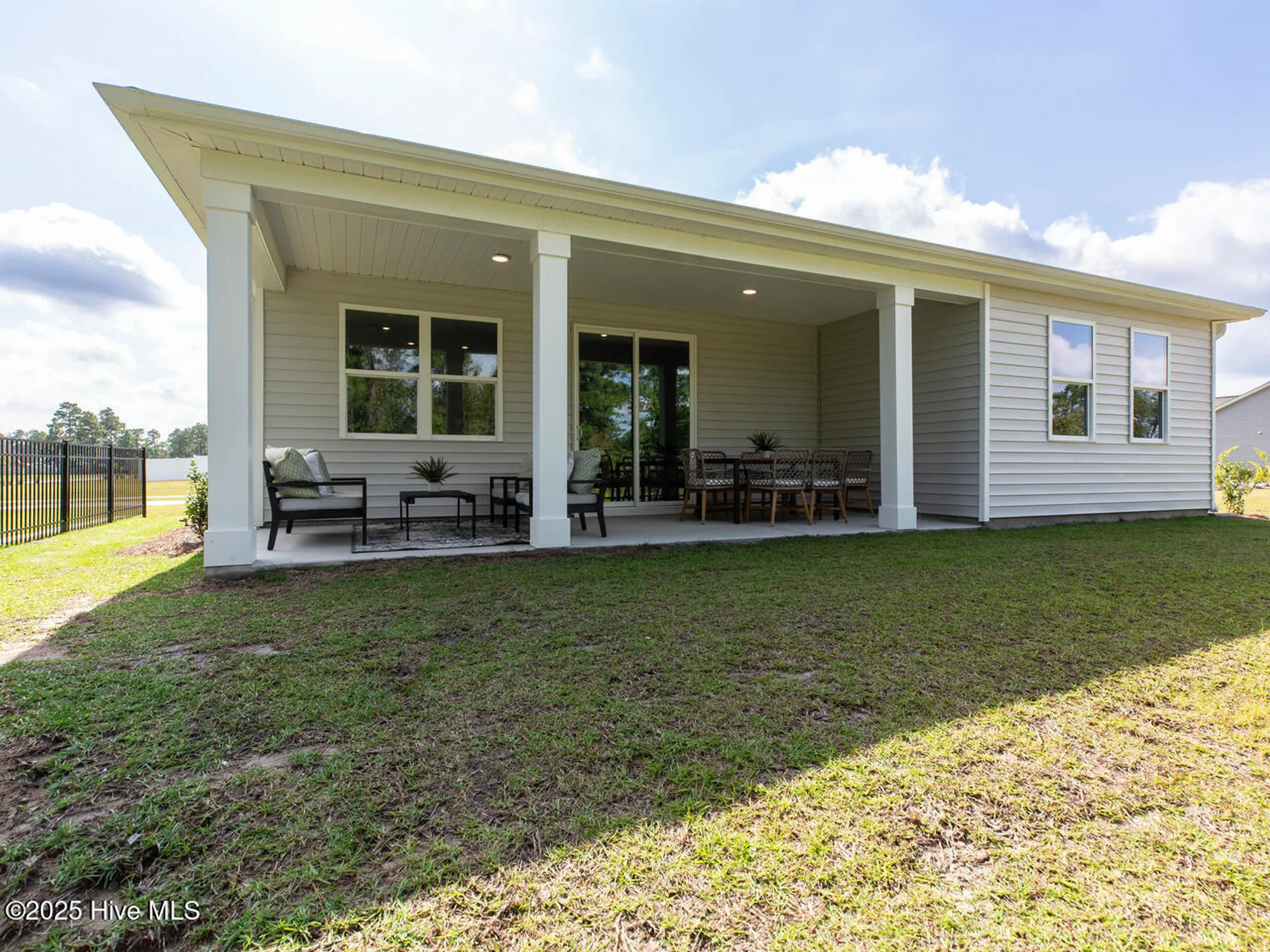 Property Slideshow image 36 of 49 | 1144 indigo bunting dr, Leland, NC, 28451