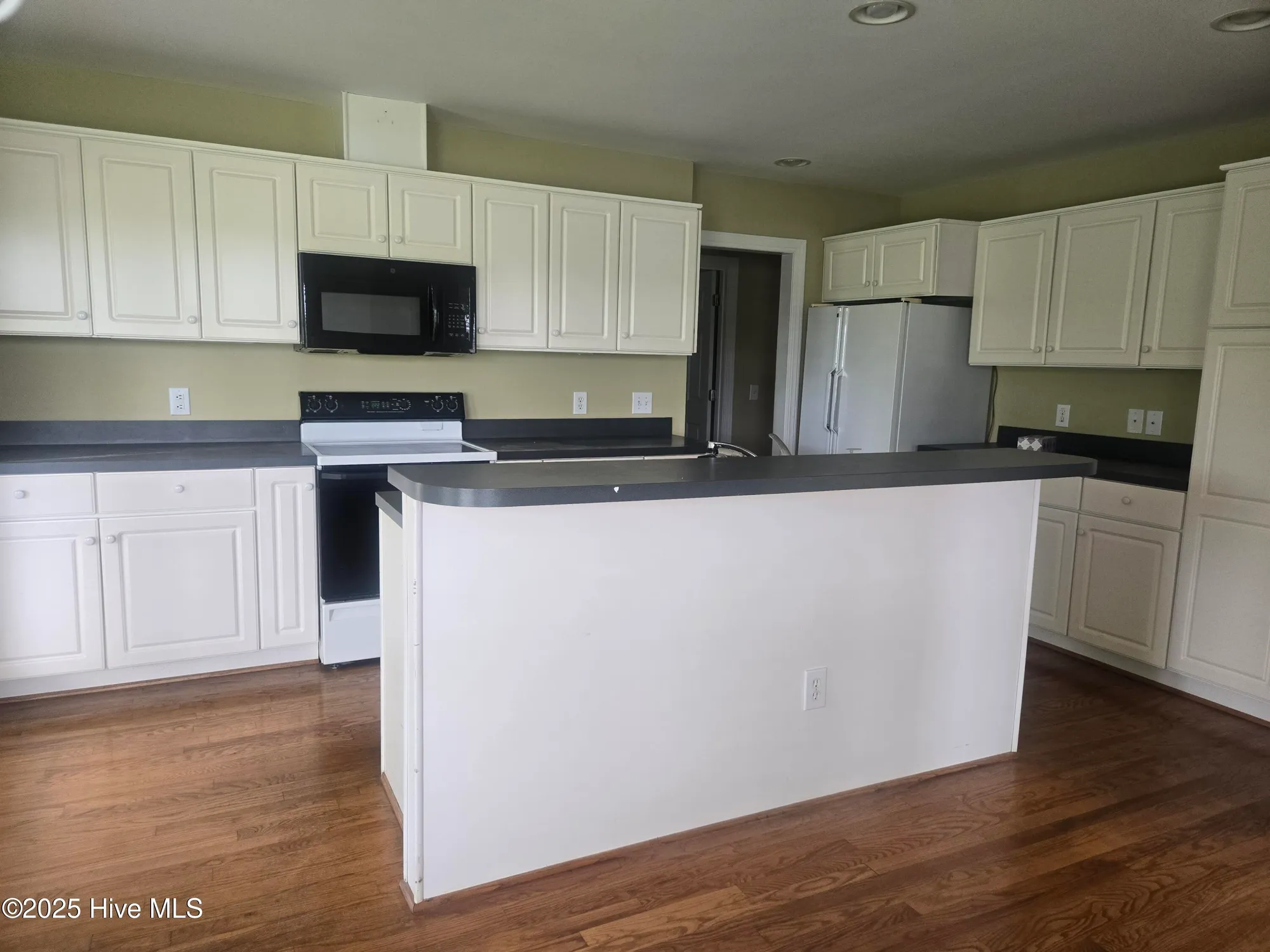 Property Slideshow image 34 of 79 | 290 brookshire pl, Ocean Isle Beach, NC, 28469