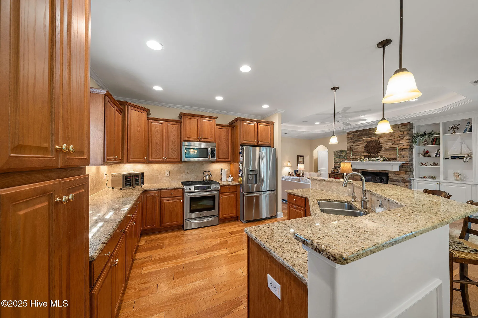 Property Slideshow image 4 of 88 | 8269 crest top ct, Leland, NC, 28451