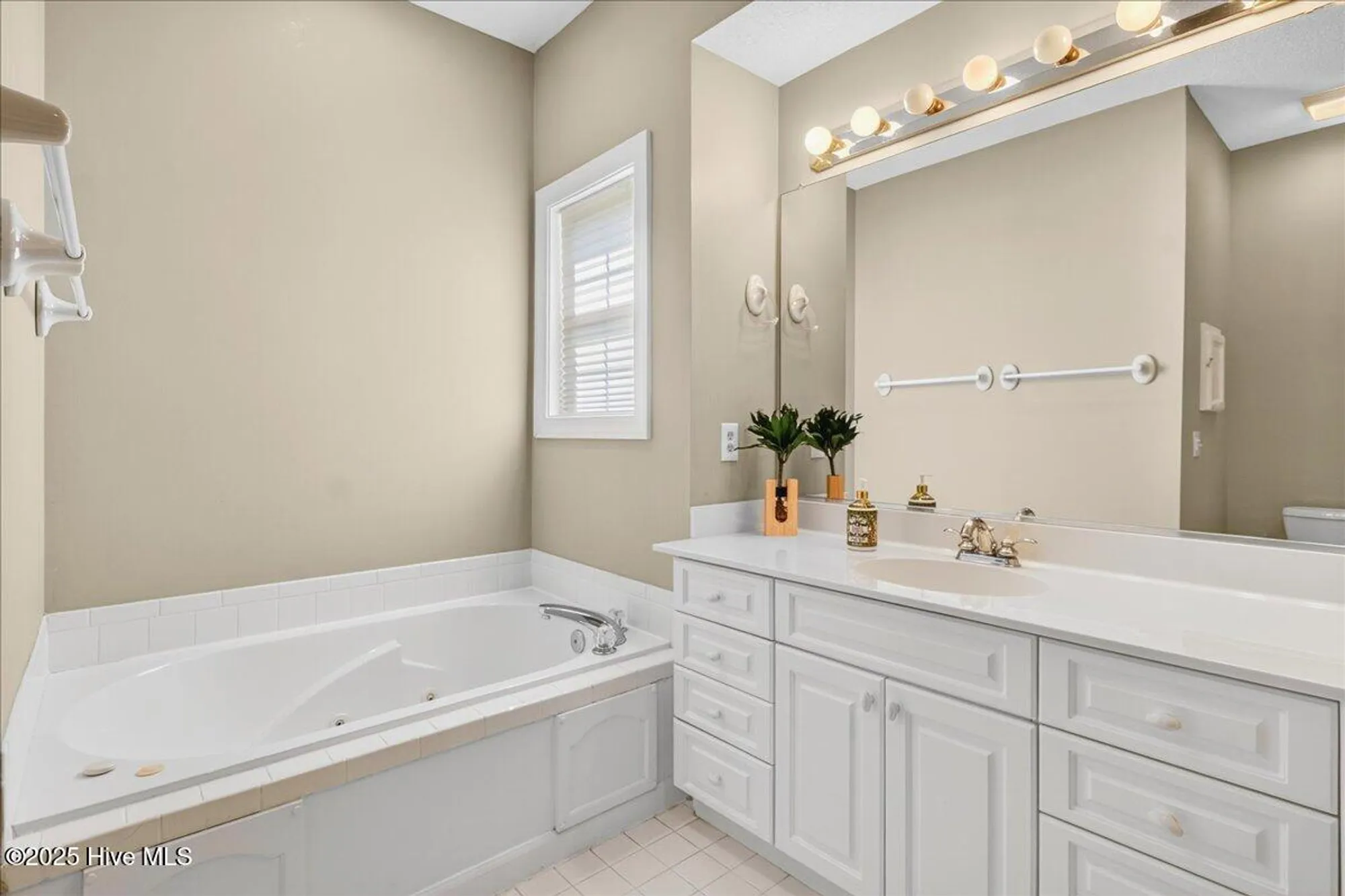 Property Slideshow image 56 of 122 | 4135 preston pl se, Southport, NC, 28461