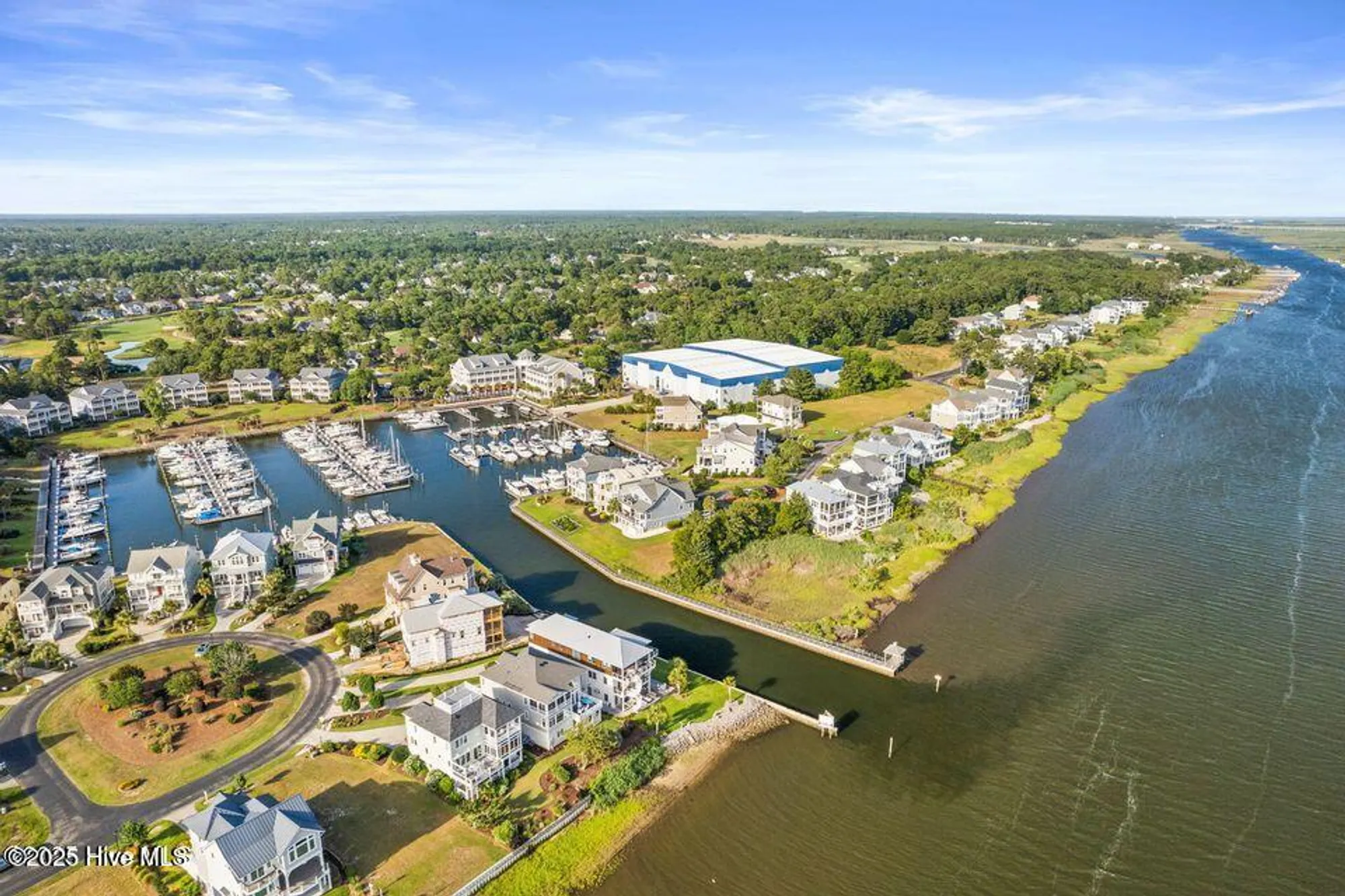 Property Slideshow image 66 of 101 | 2784 oakbluff cir, Southport, NC, 28461