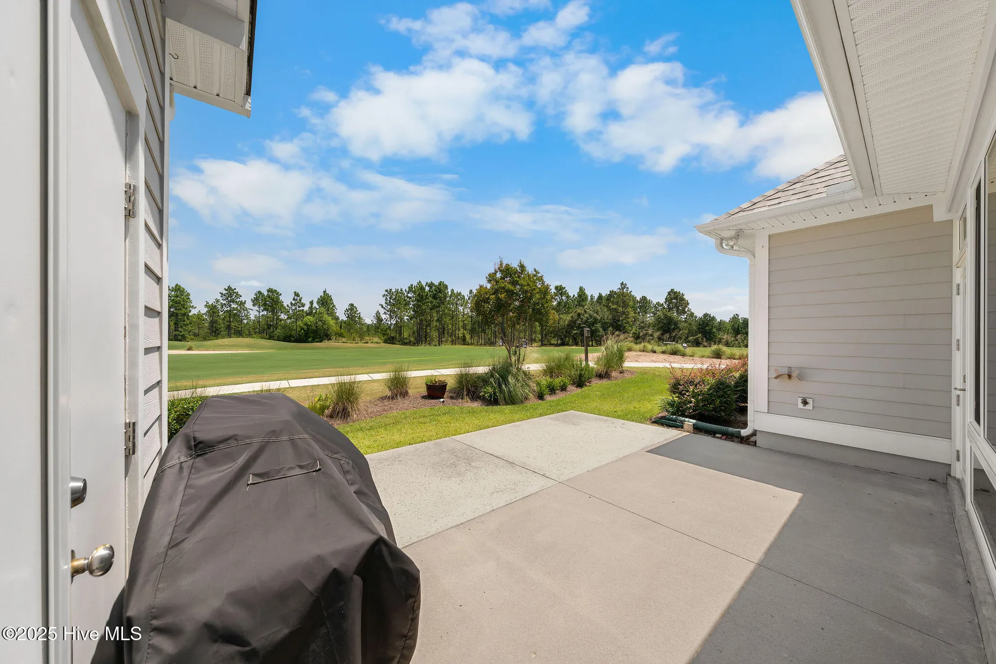 Property Slideshow image 23 of 55 | 8700 horse nettle dr, Leland, NC, 28451