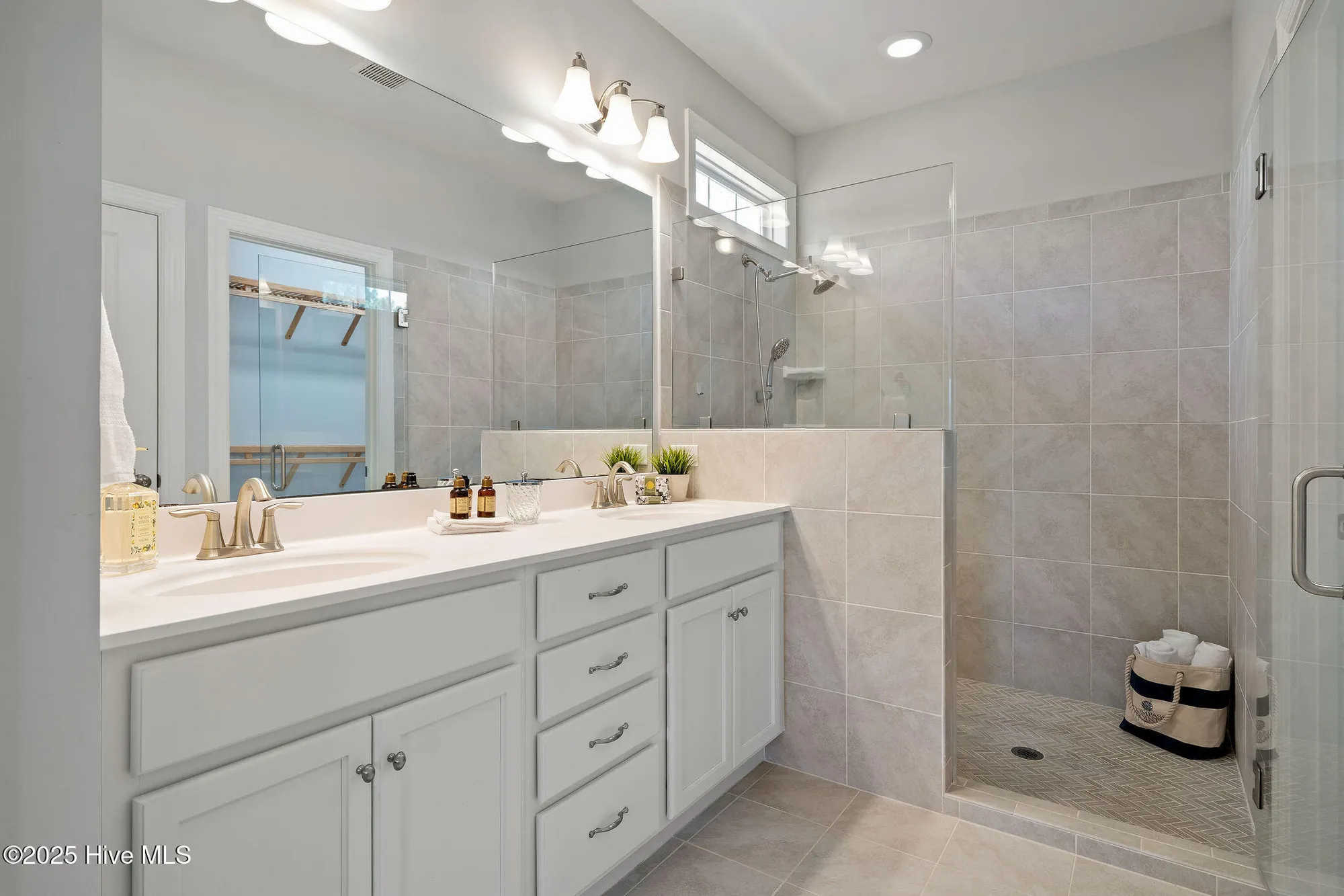 Property Slideshow image 35 of 55 | 8700 horse nettle dr, Leland, NC, 28451