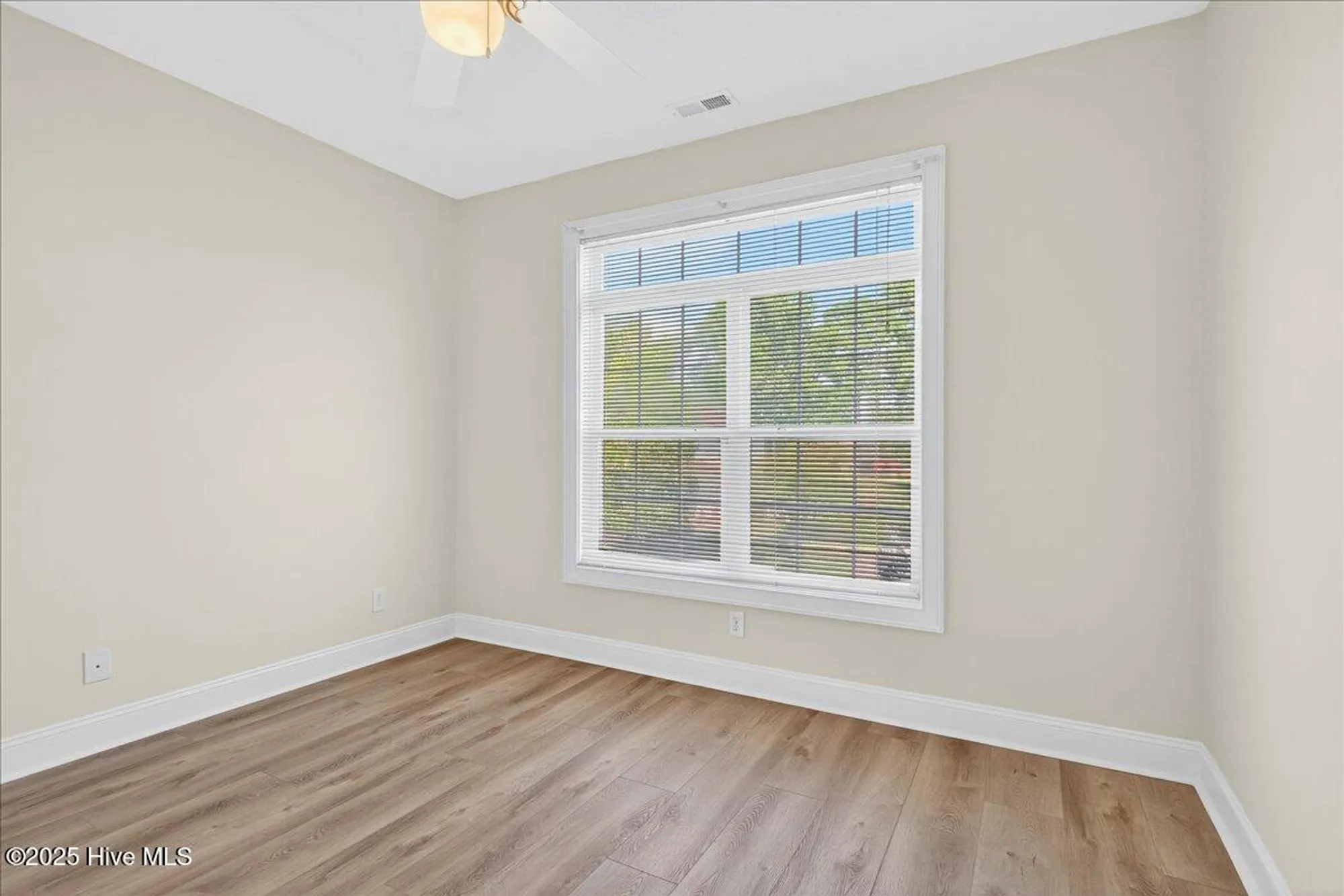 Property Slideshow image 26 of 68 | 8855 radcliff dr 4d, Calabash, NC, 28467