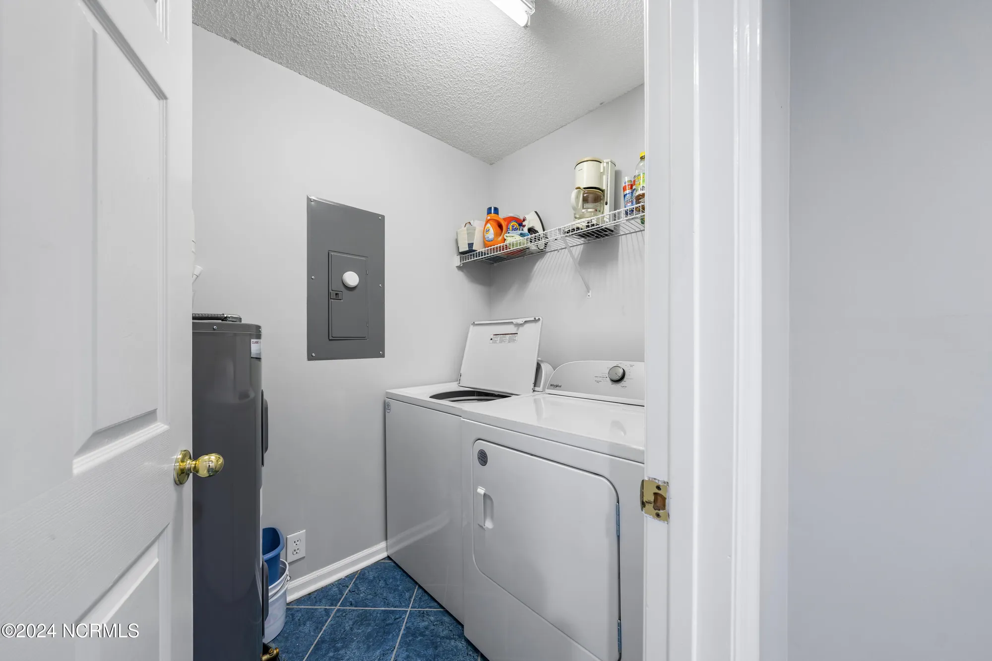 Property Slideshow image 7 of 43 | 3030 marsh winds cir 205, Southport, NC, 28461