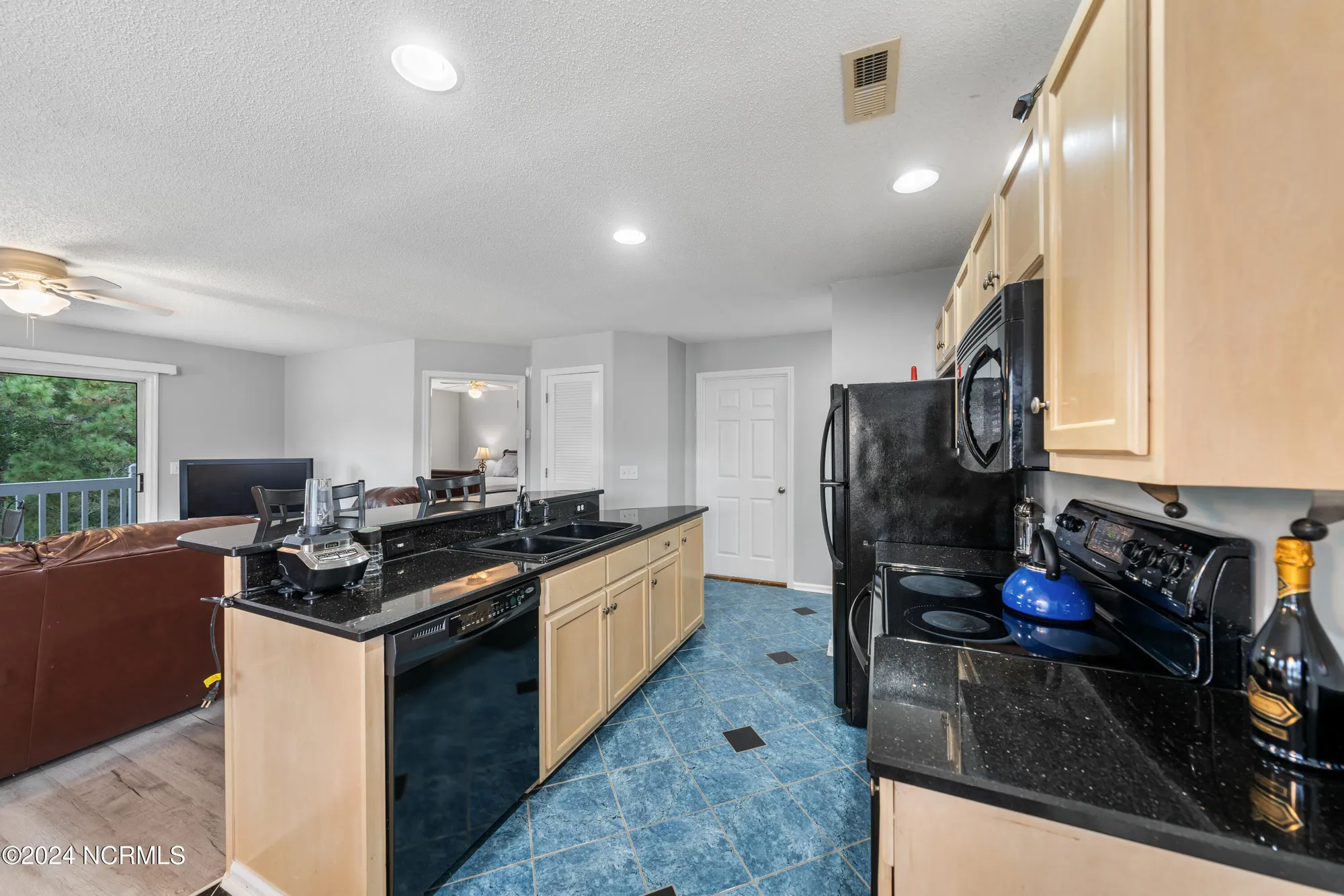 Property Slideshow image 14 of 43 | 3030 marsh winds cir 205, Southport, NC, 28461