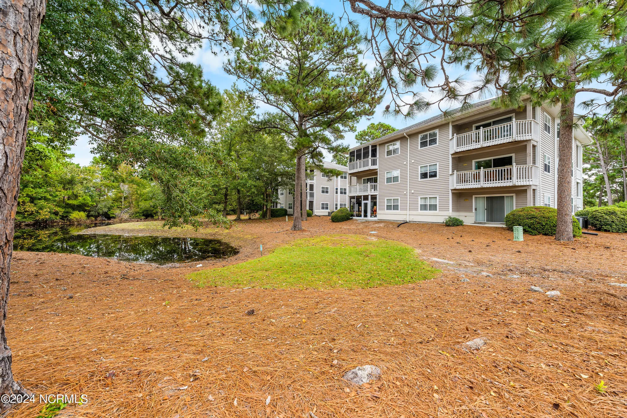 Property Slideshow image 34 of 43 | 3030 marsh winds cir 205, Southport, NC, 28461