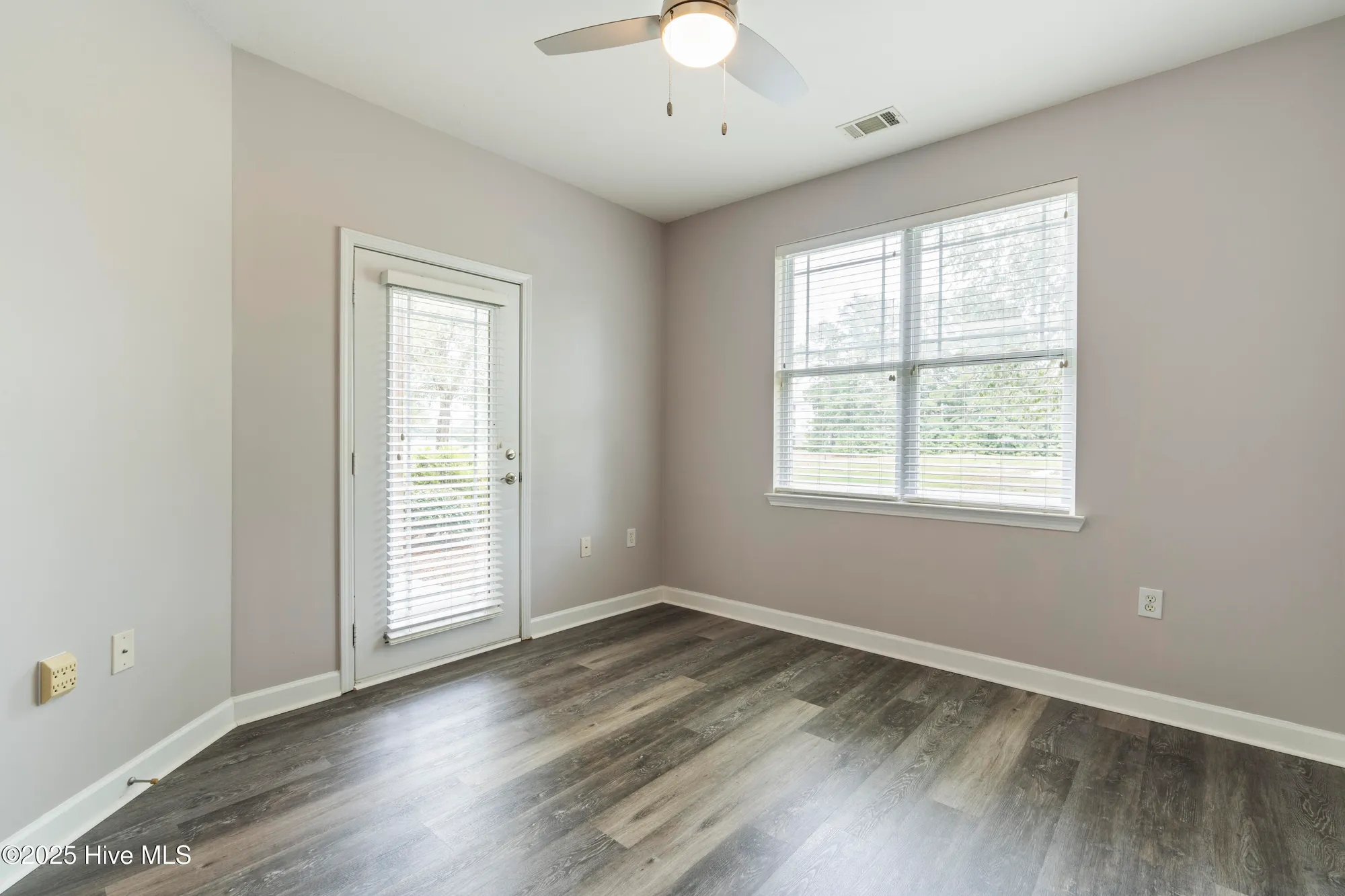 Property Slideshow image 27 of 46 | 250 s crow creek dr 5, Calabash, NC, 28467