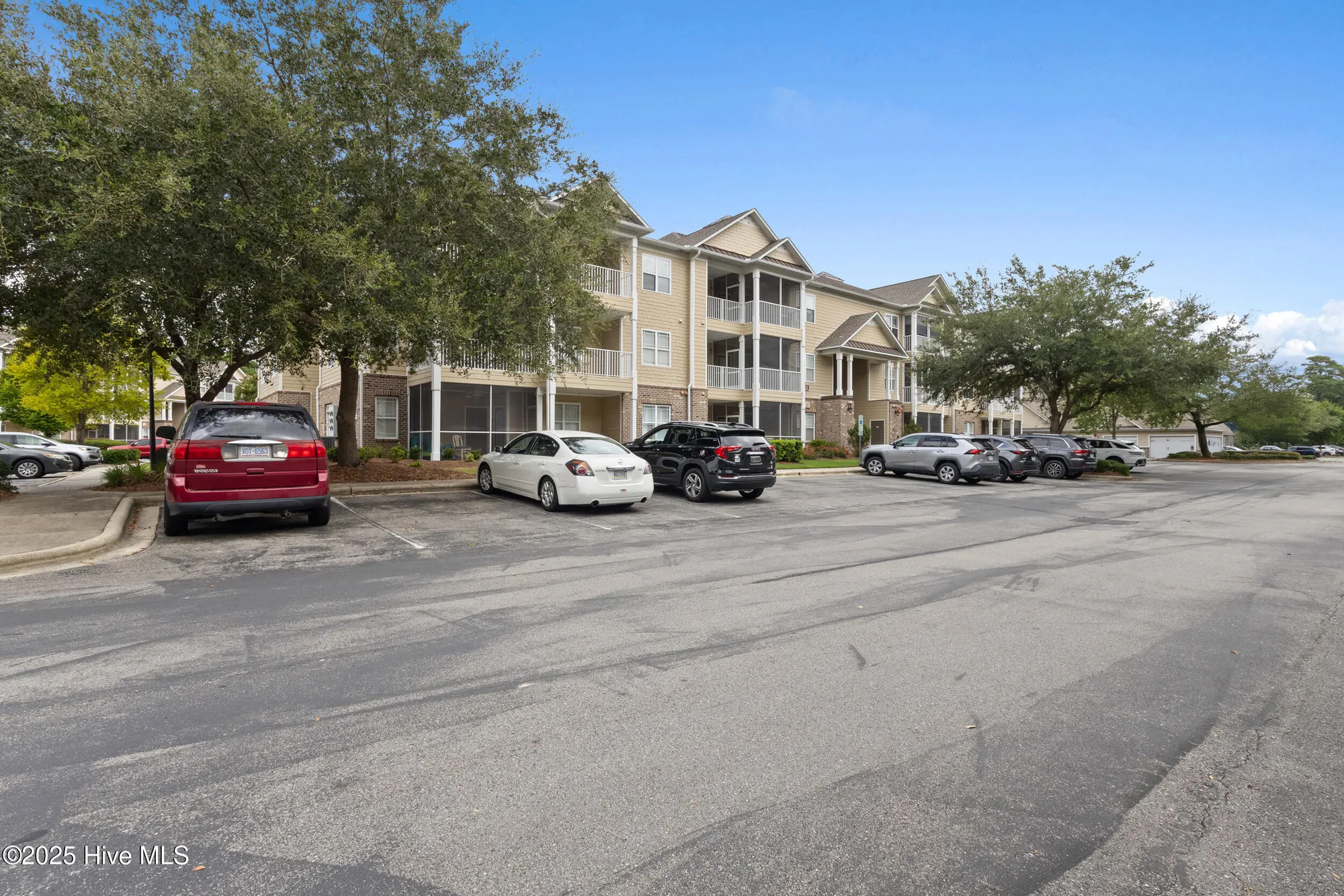 Property Slideshow image 3 of 38 | 221 woodlands way 6, Calabash, NC, 28467