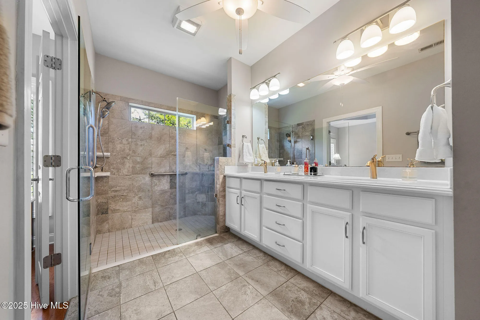 Property Slideshow image 28 of 88 | 4275 ashfield pl, Southport, NC, 28461