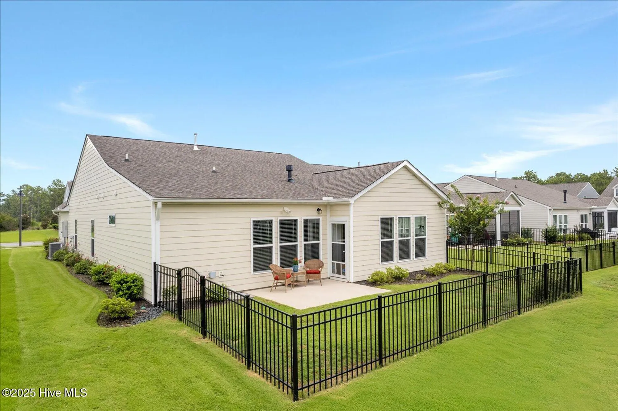 Property Slideshow image 5 of 74 | 3236 penzance row, Wilmington, NC, 28412