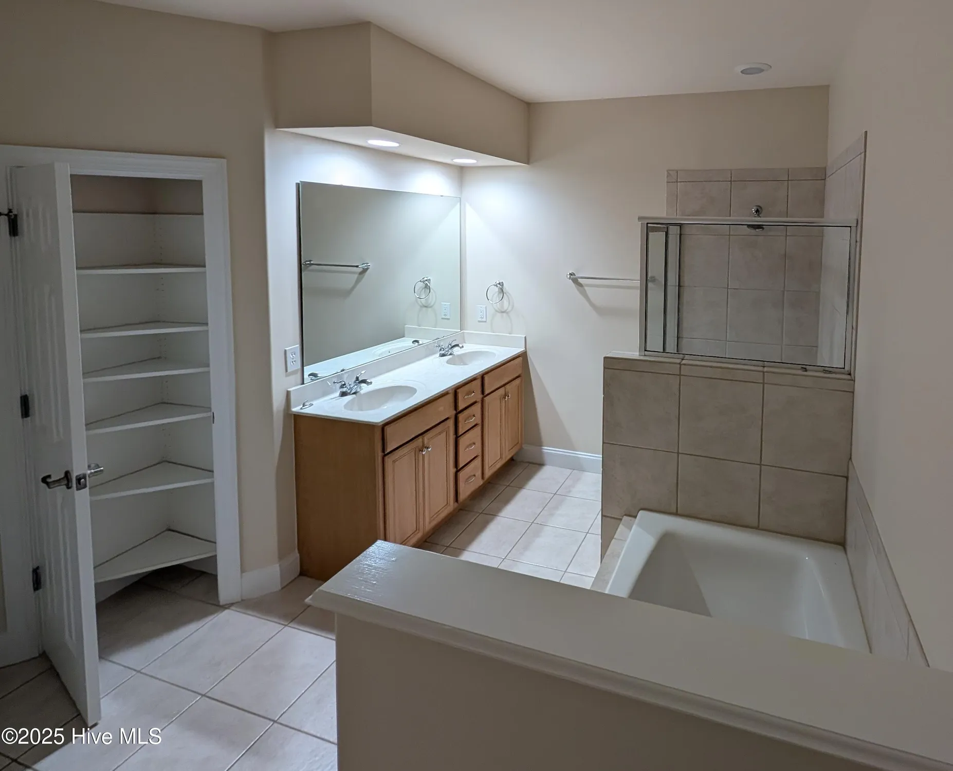 Property Slideshow image 21 of 25 | 1177 lillibridge dr, Leland, NC, 28451