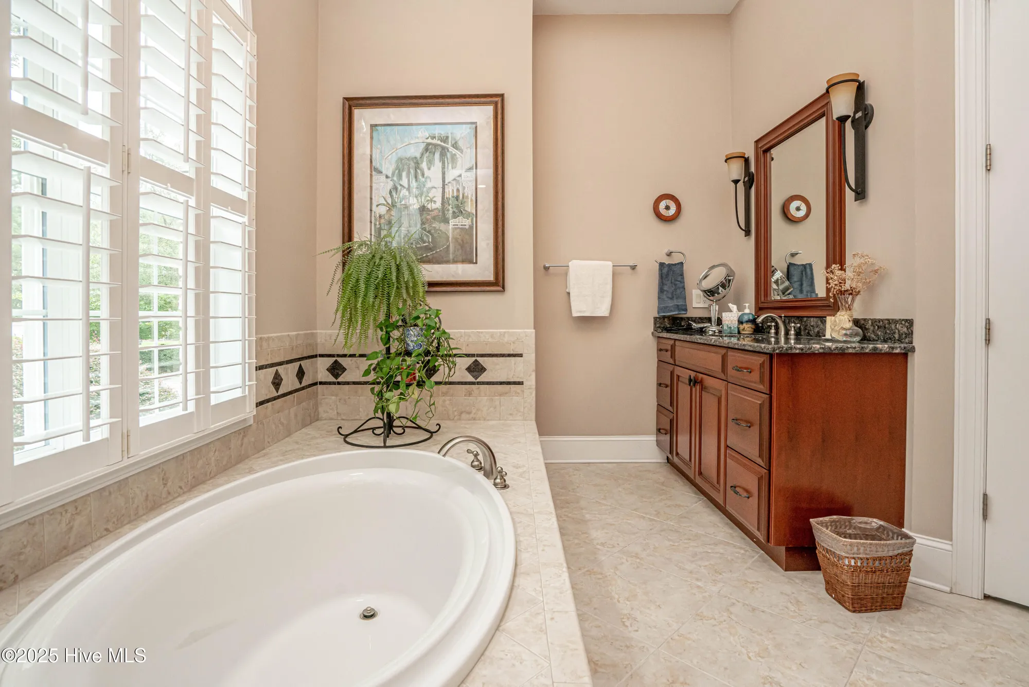 Property Slideshow image 19 of 84 | 537 gladstone cir, Ocean Isle Beach, NC, 28469