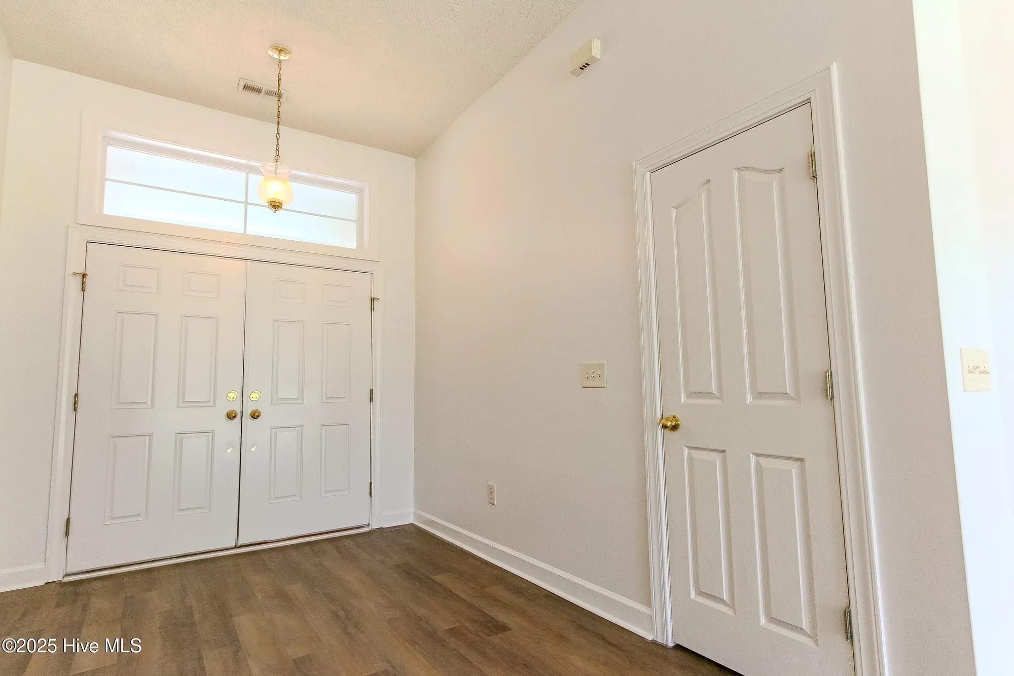 Property Slideshow image 13 of 61 | 1005 meadowlands trl, Calabash, NC, 28467