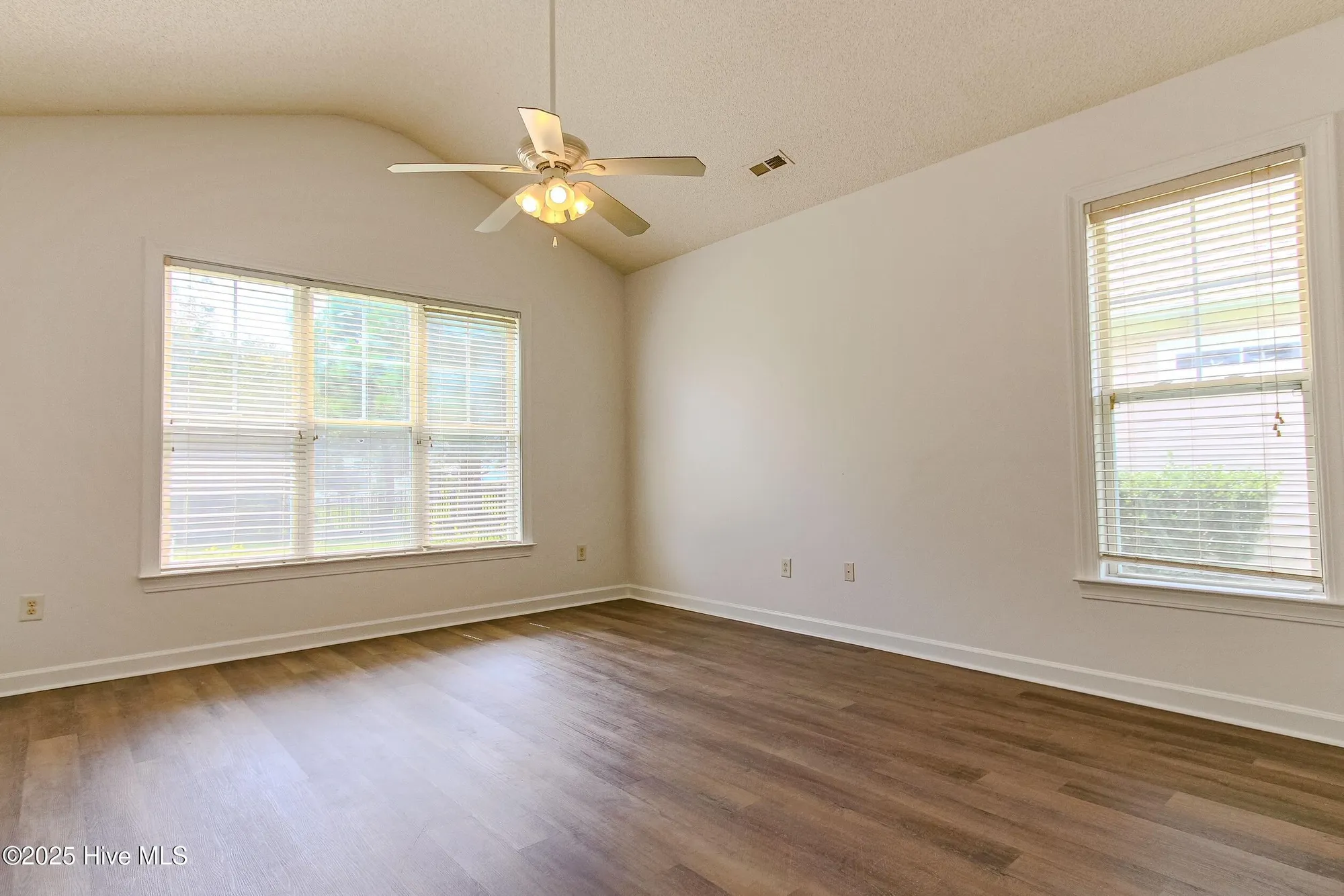 Property Slideshow image 29 of 61 | 1005 meadowlands trl, Calabash, NC, 28467