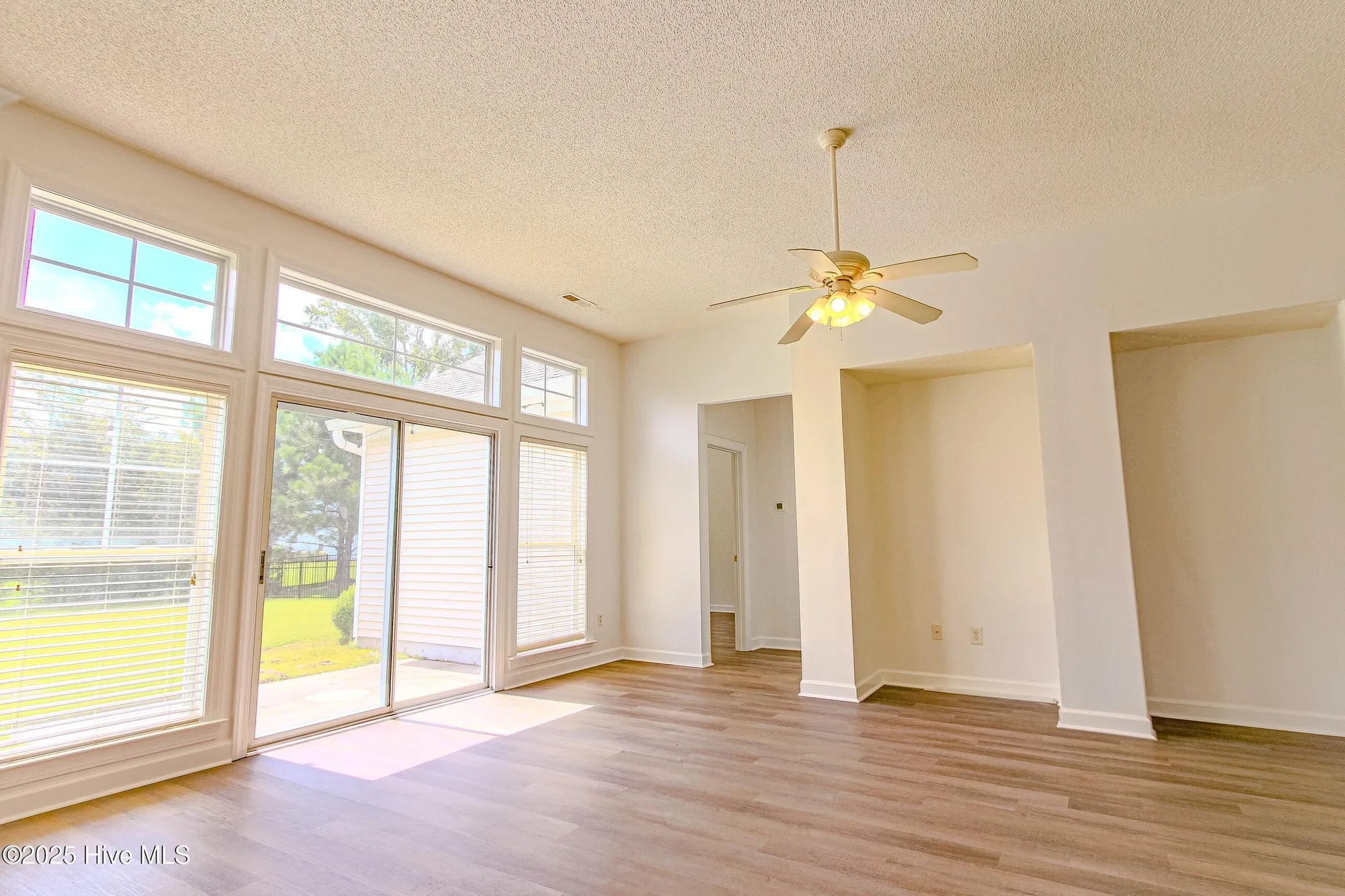 Property Slideshow image 7 of 61 | 1005 meadowlands trl, Calabash, NC, 28467