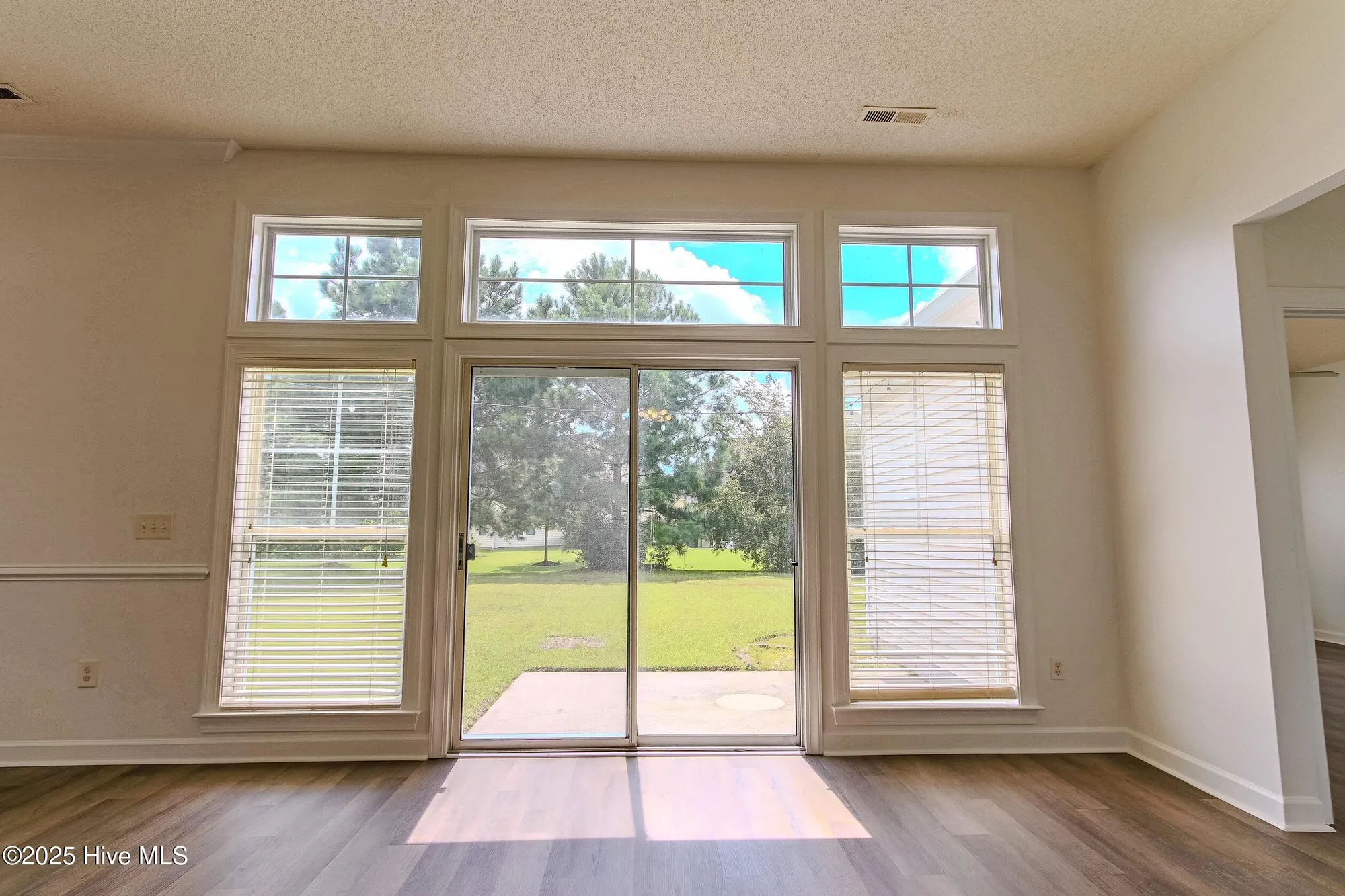 Property Slideshow image 18 of 61 | 1005 meadowlands trl, Calabash, NC, 28467