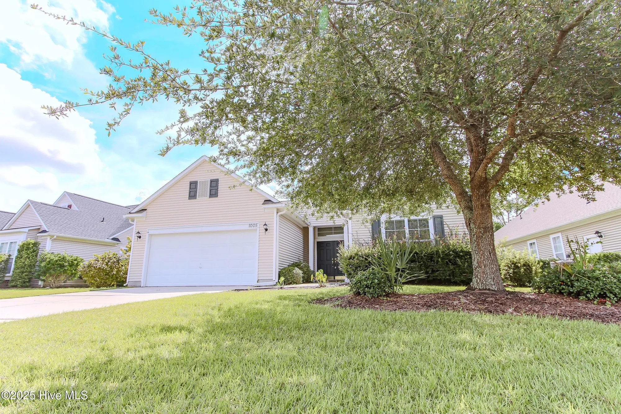 Property Slideshow image 10 of 61 | 1005 meadowlands trl, Calabash, NC, 28467