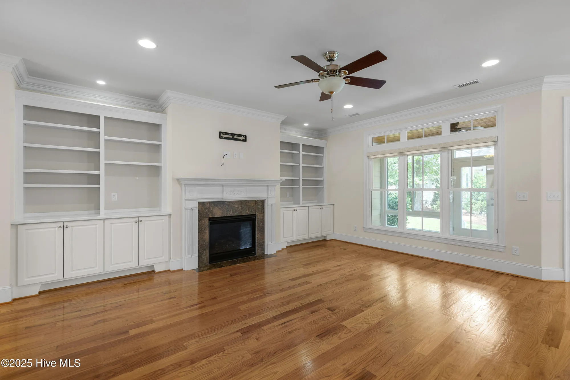 Property Slideshow image 9 of 84 | 402 cornubia dr, Castle Hayne, NC, 28429