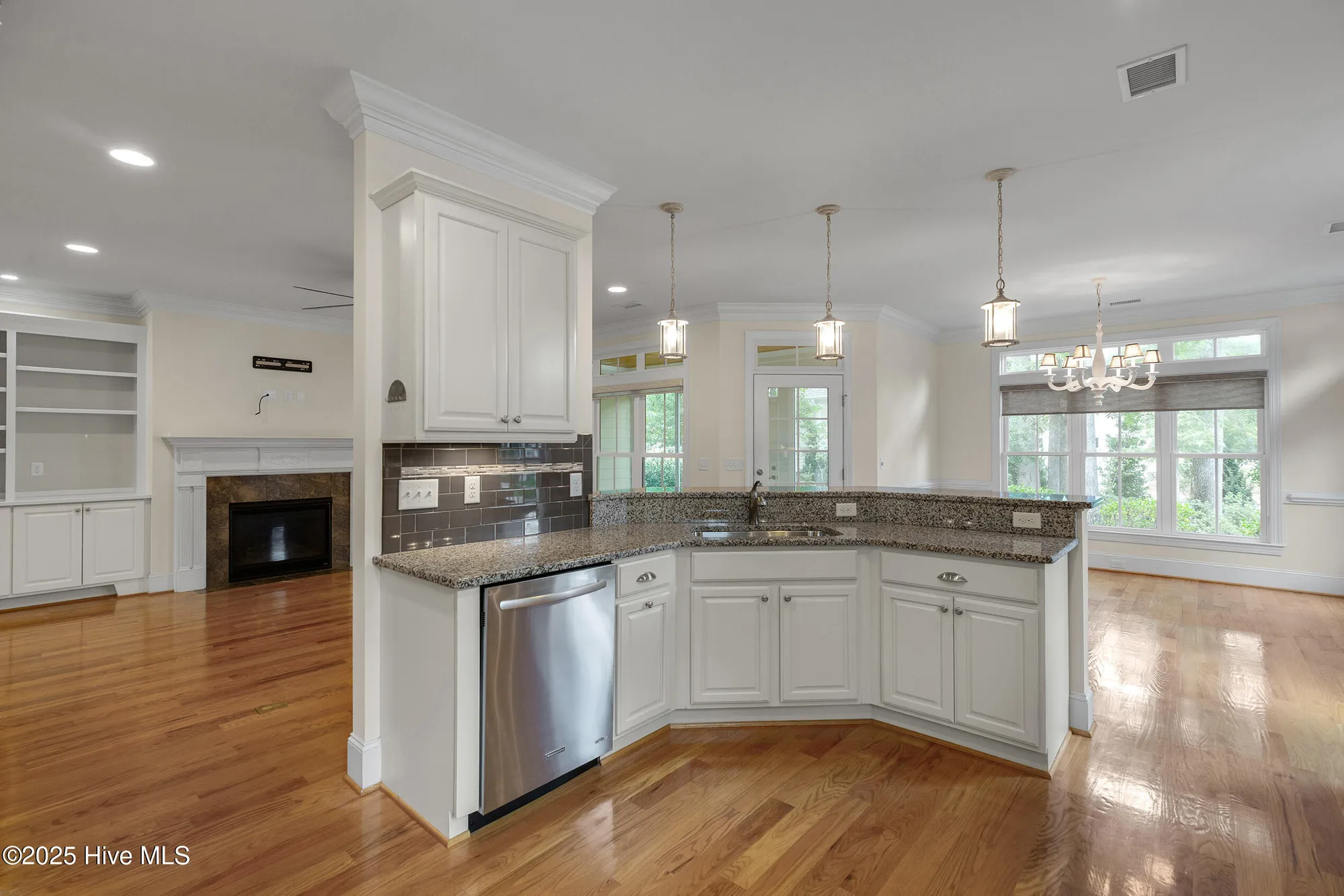 Property Slideshow image 16 of 84 | 402 cornubia dr, Castle Hayne, NC, 28429