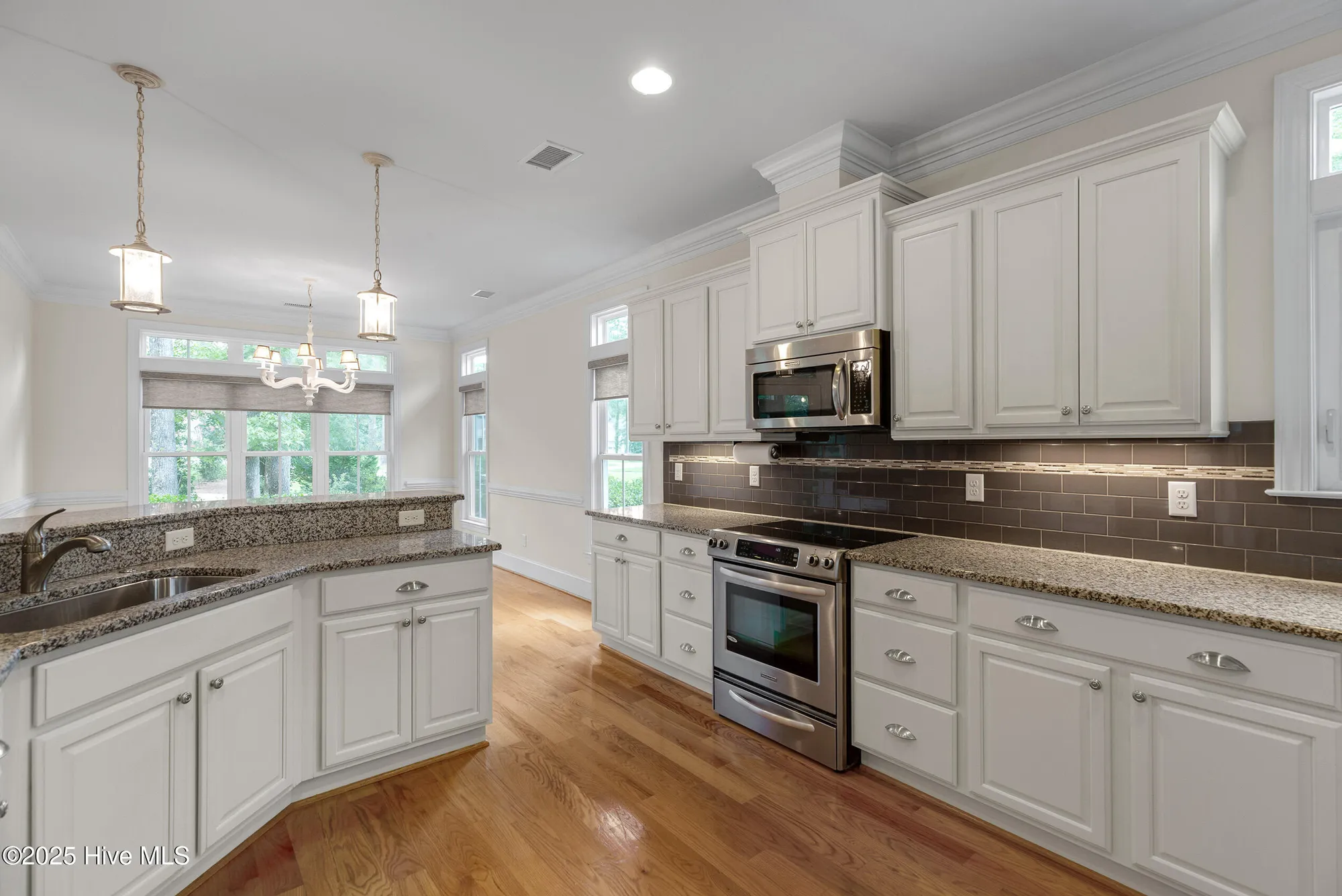 Property Slideshow image 17 of 84 | 402 cornubia dr, Castle Hayne, NC, 28429