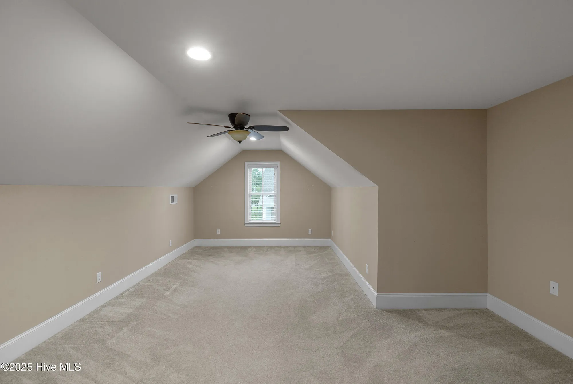 Property Slideshow image 45 of 84 | 402 cornubia dr, Castle Hayne, NC, 28429