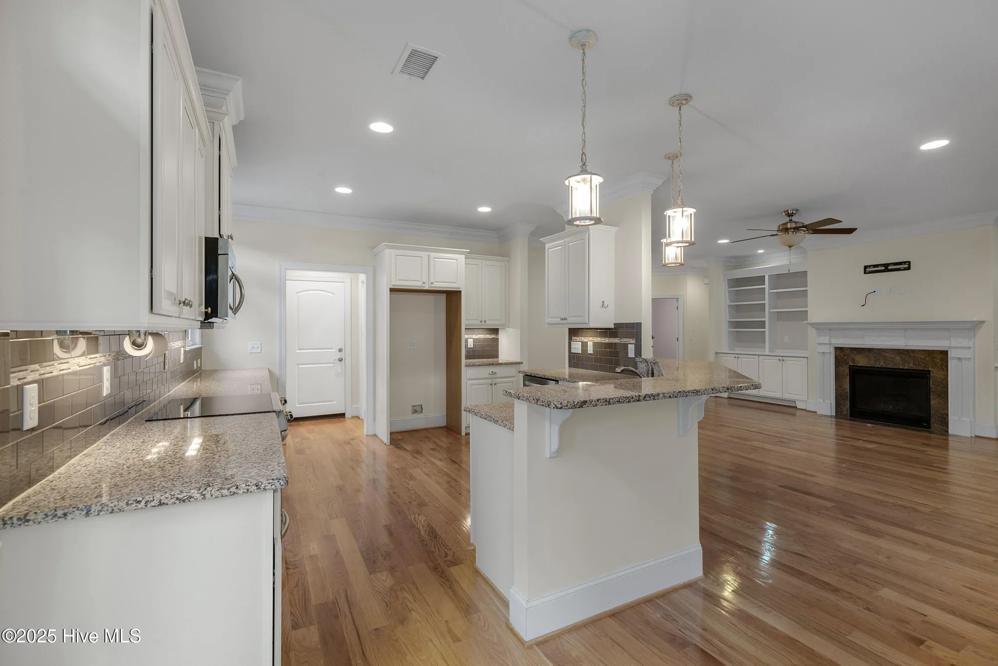 Property Slideshow image 19 of 84 | 402 cornubia dr, Castle Hayne, NC, 28429