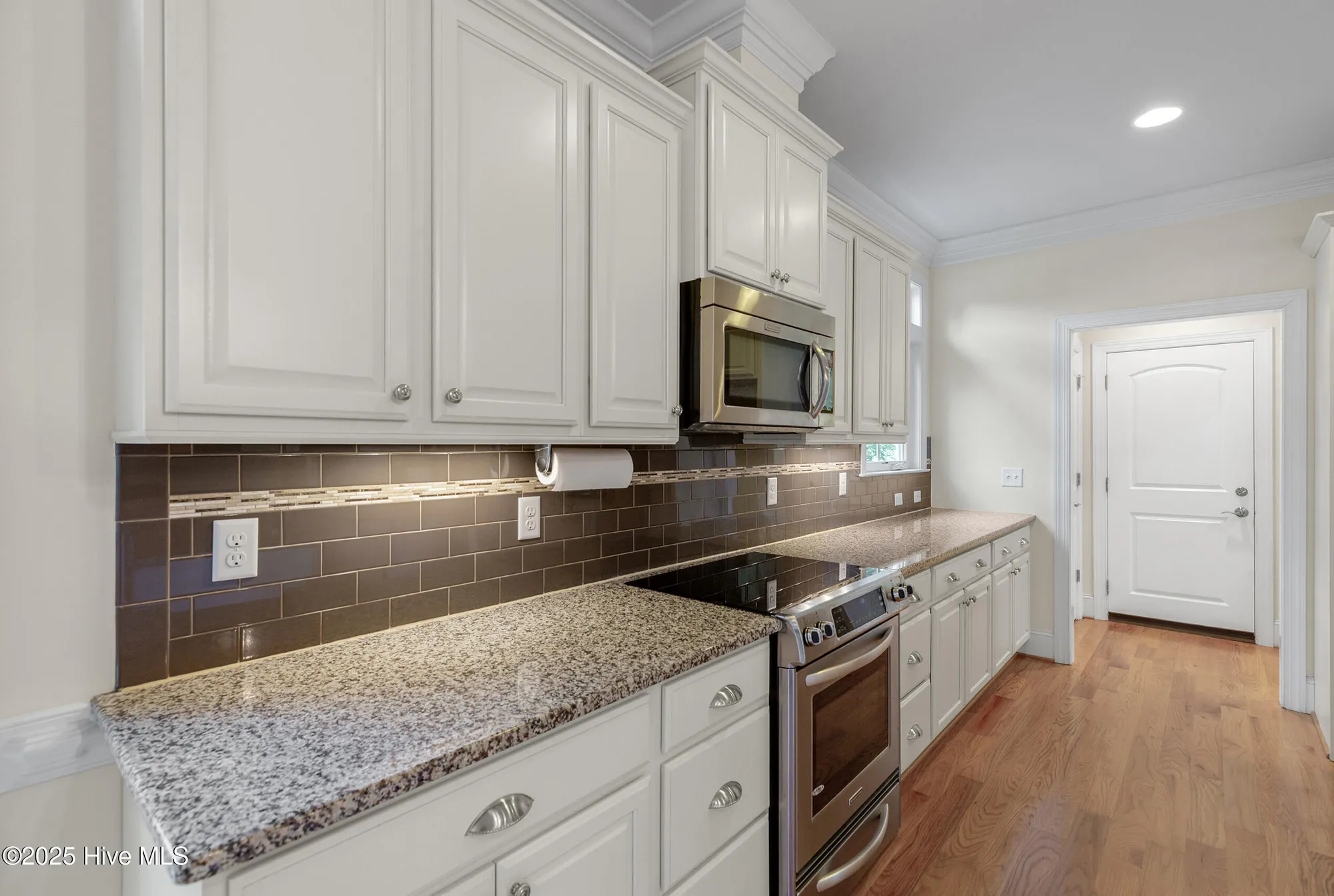 Property Slideshow image 20 of 84 | 402 cornubia dr, Castle Hayne, NC, 28429