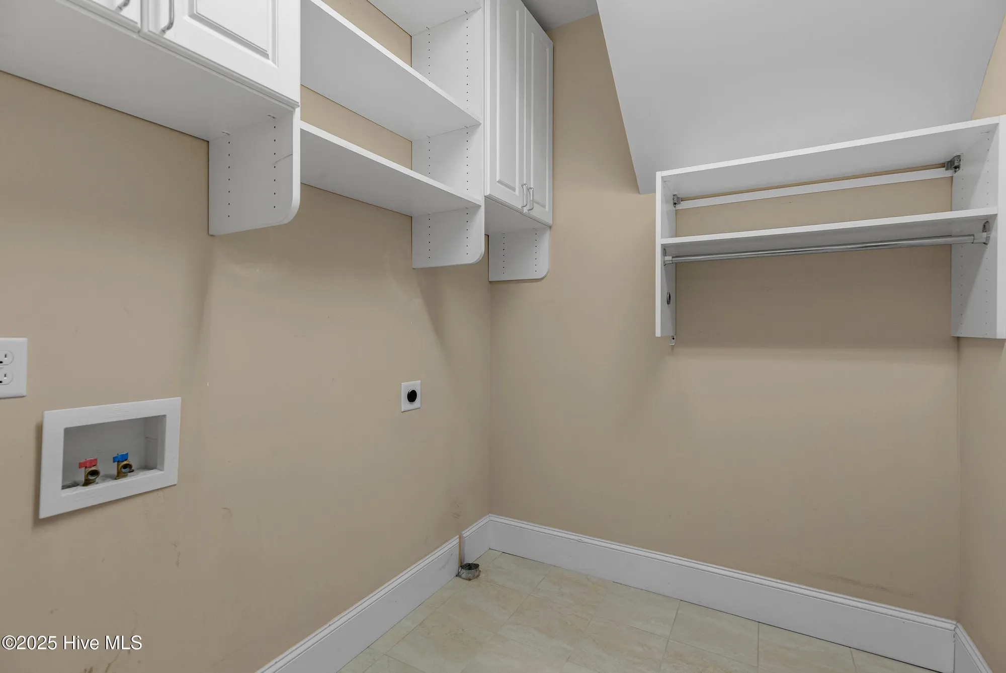 Property Slideshow image 22 of 84 | 402 cornubia dr, Castle Hayne, NC, 28429