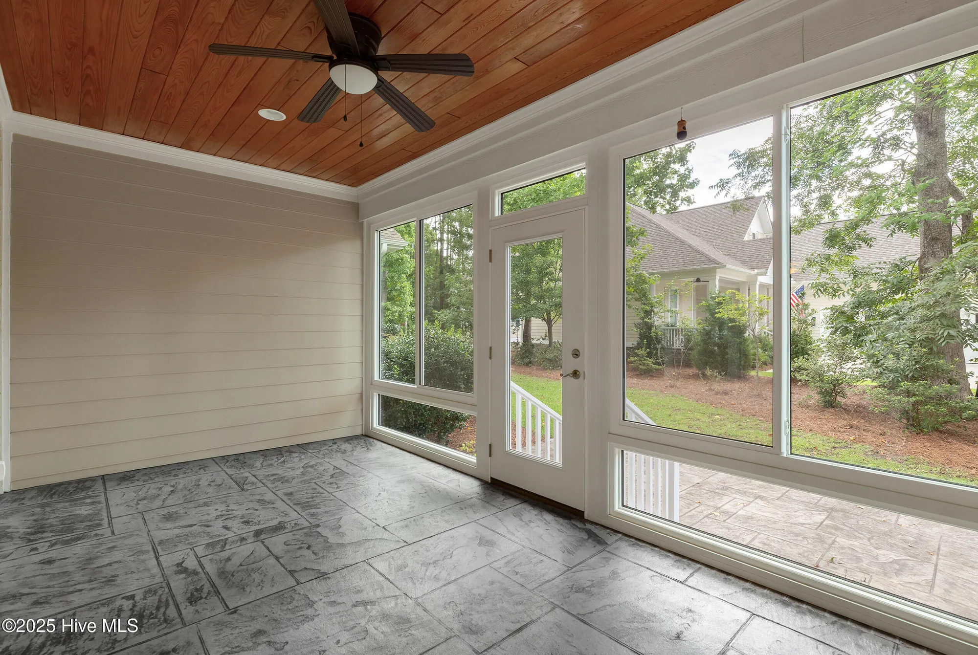 Property Slideshow image 24 of 84 | 402 cornubia dr, Castle Hayne, NC, 28429