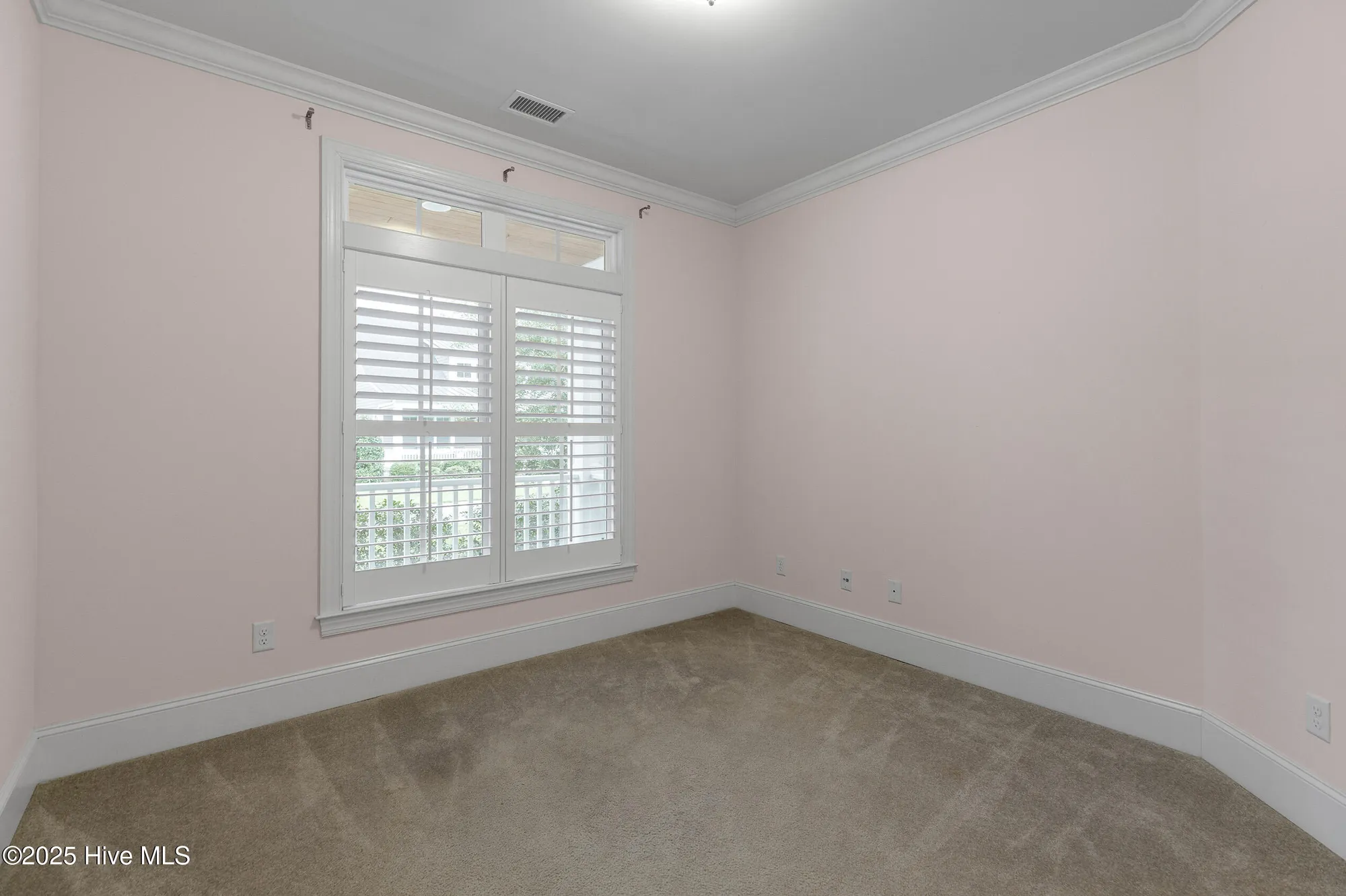 Property Slideshow image 27 of 84 | 402 cornubia dr, Castle Hayne, NC, 28429