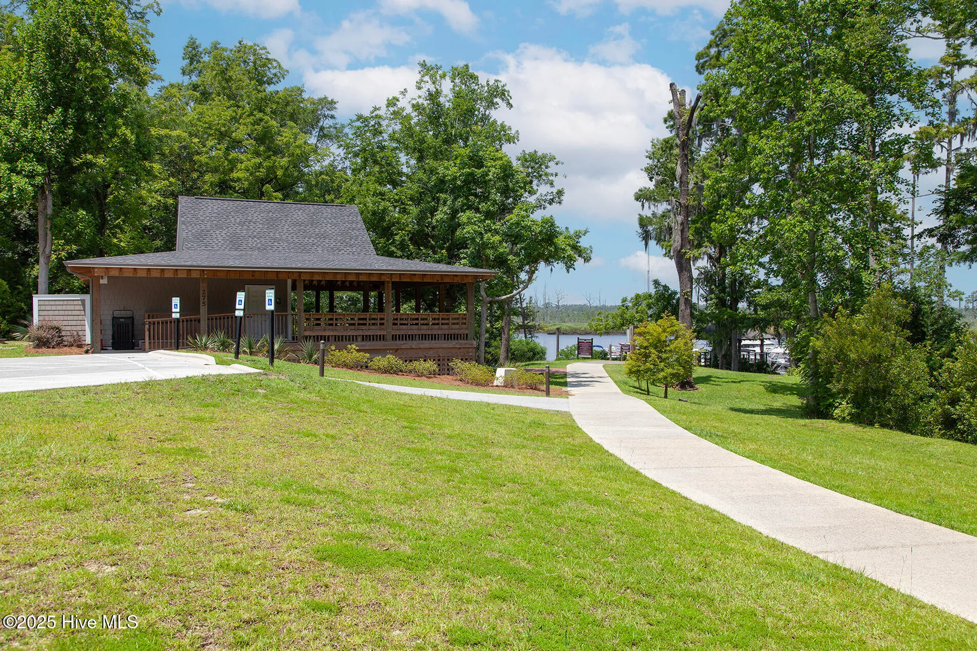 Property Slideshow image 73 of 84 | 402 cornubia dr, Castle Hayne, NC, 28429