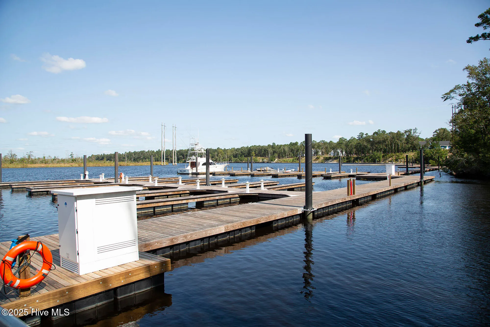 Property Slideshow image 58 of 84 | 402 cornubia dr, Castle Hayne, NC, 28429