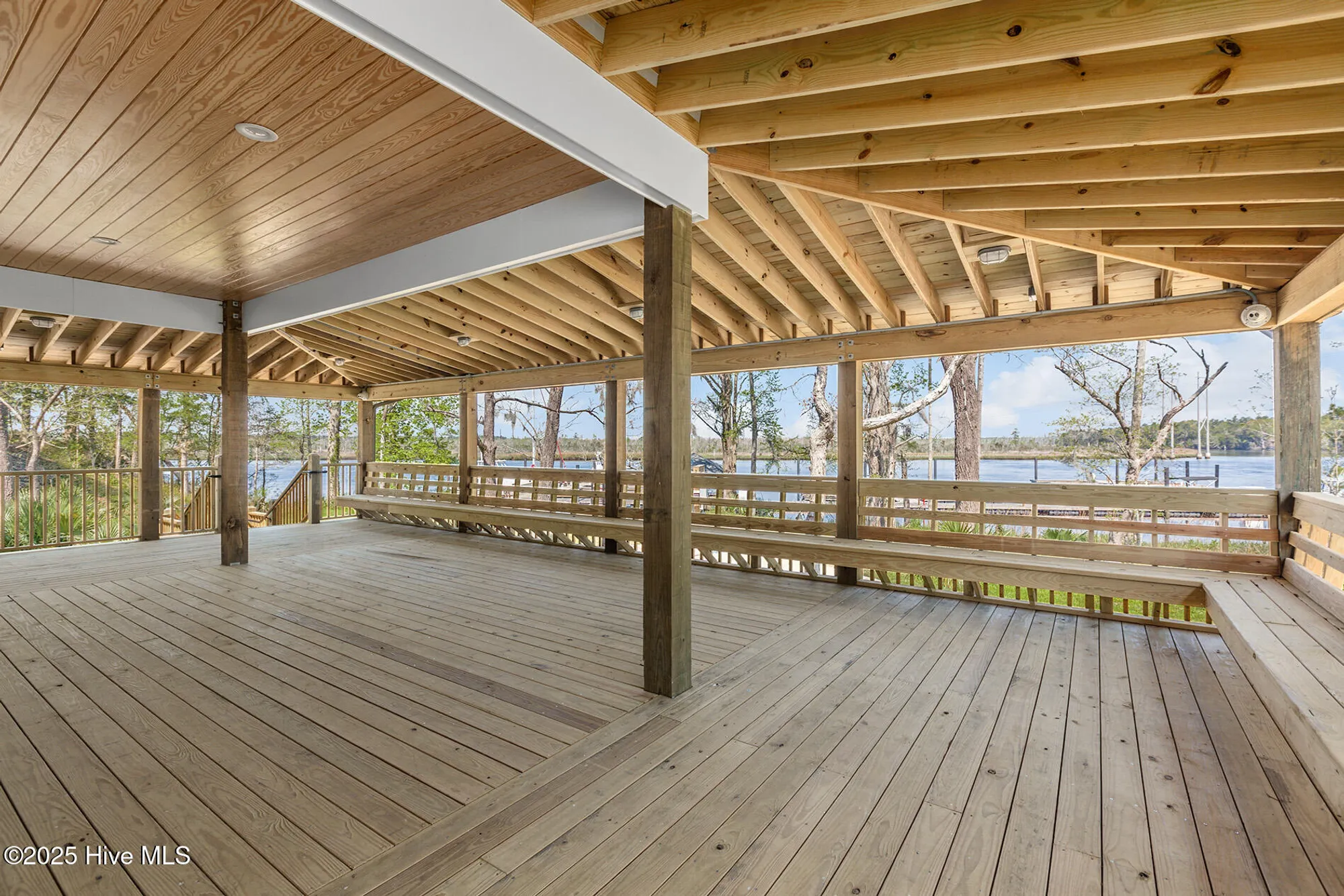 Property Slideshow image 81 of 84 | 402 cornubia dr, Castle Hayne, NC, 28429