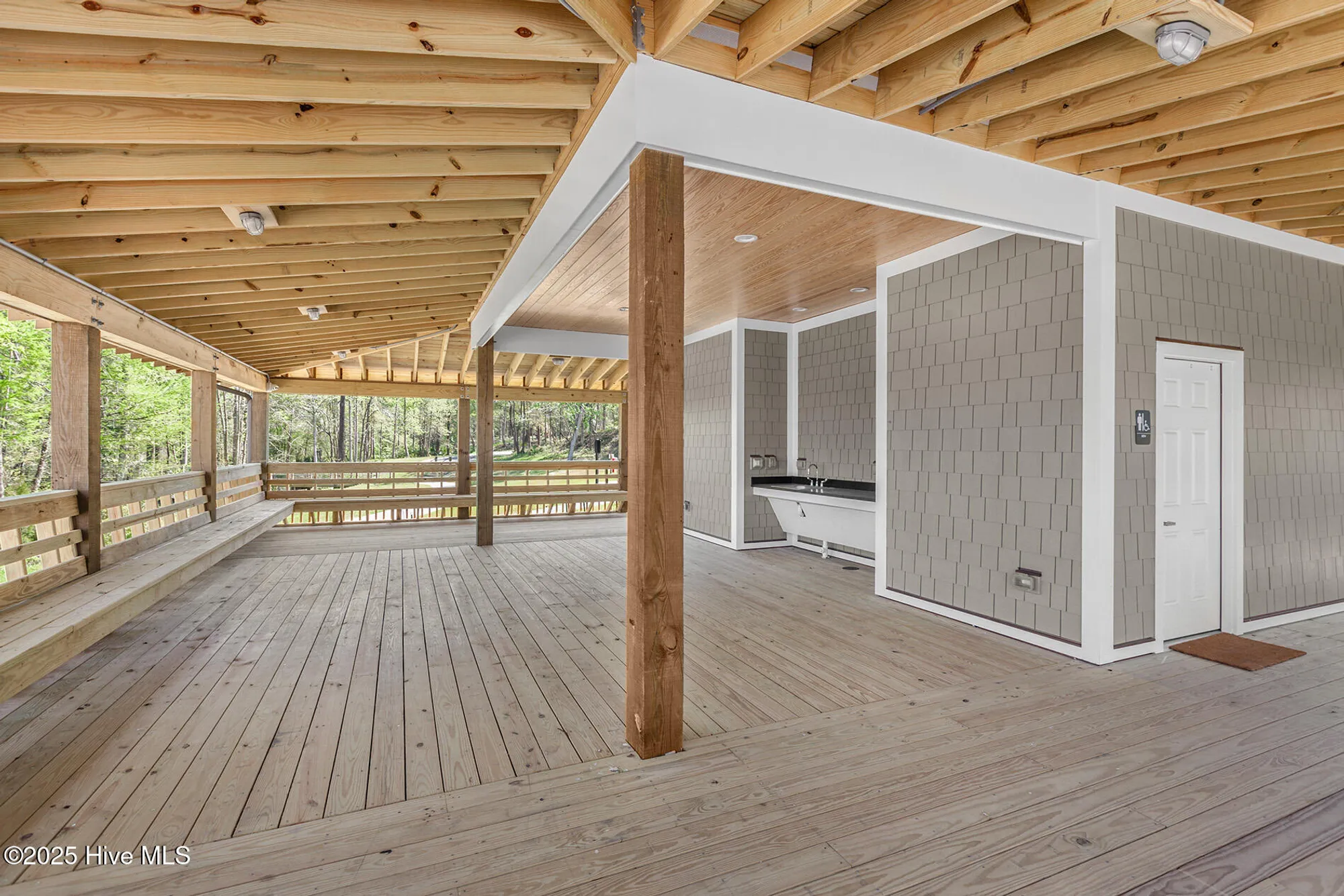 Property Slideshow image 82 of 84 | 402 cornubia dr, Castle Hayne, NC, 28429