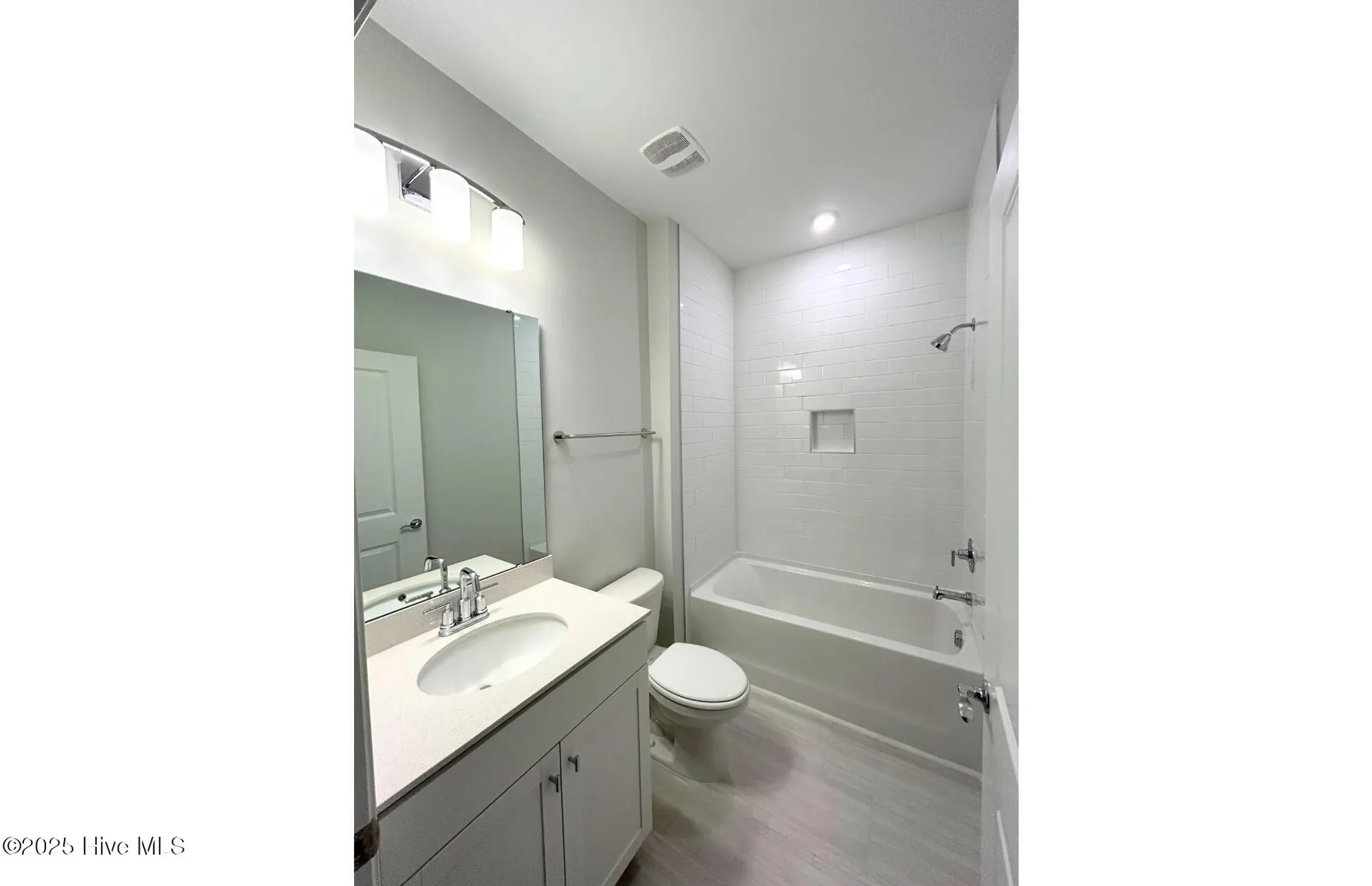 Property Slideshow image 17 of 19 | 325 keepsake dr, Wilmington, NC, 28412