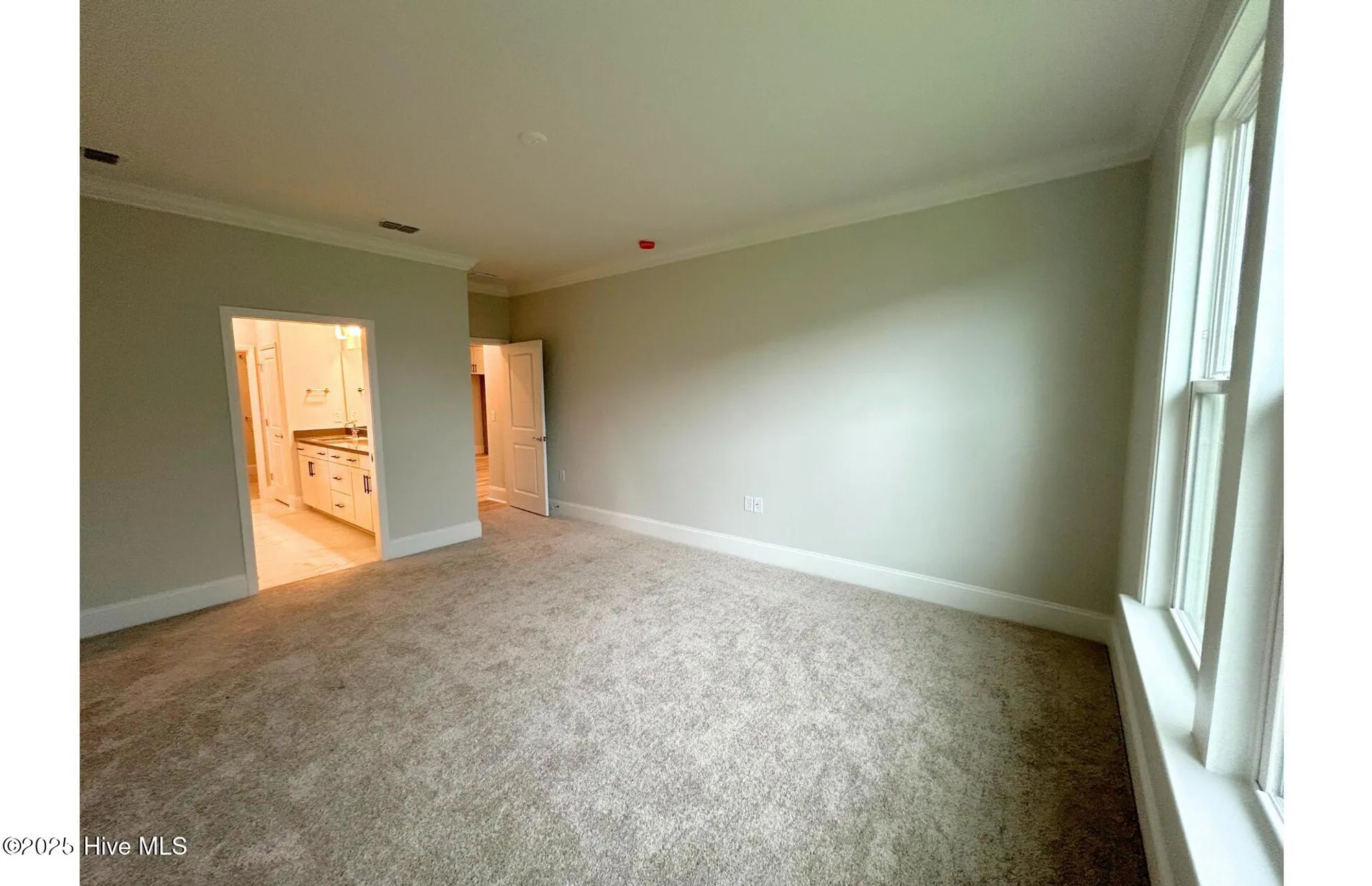 Property Slideshow image 13 of 19 | 325 keepsake dr, Wilmington, NC, 28412