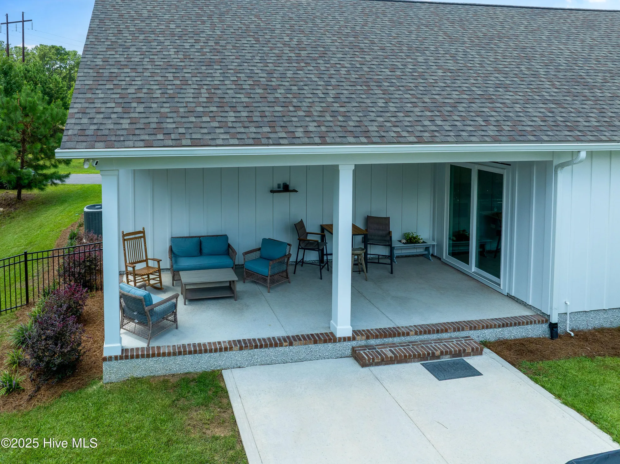 Property Slideshow image 39 of 45 | 332 cornubia dr, Castle Hayne, NC, 28429